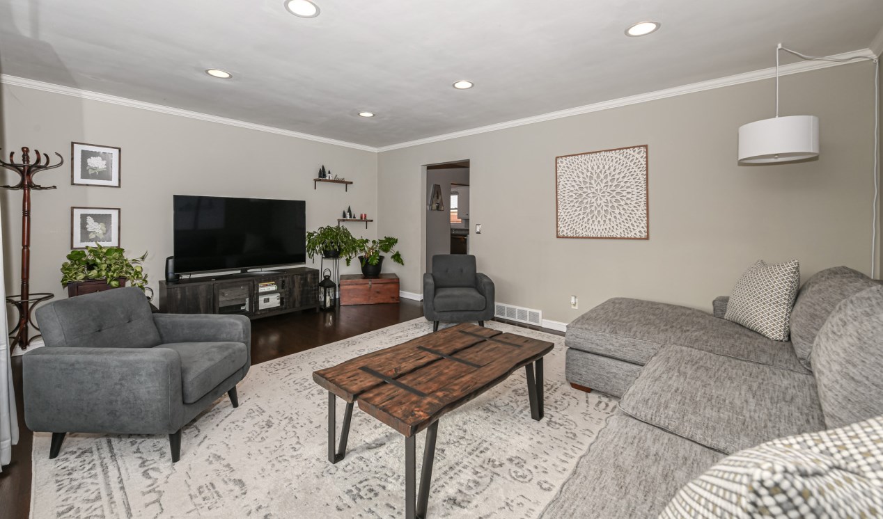 9720 Concordia Ave, Milwaukee WI  53222-3440 exterior