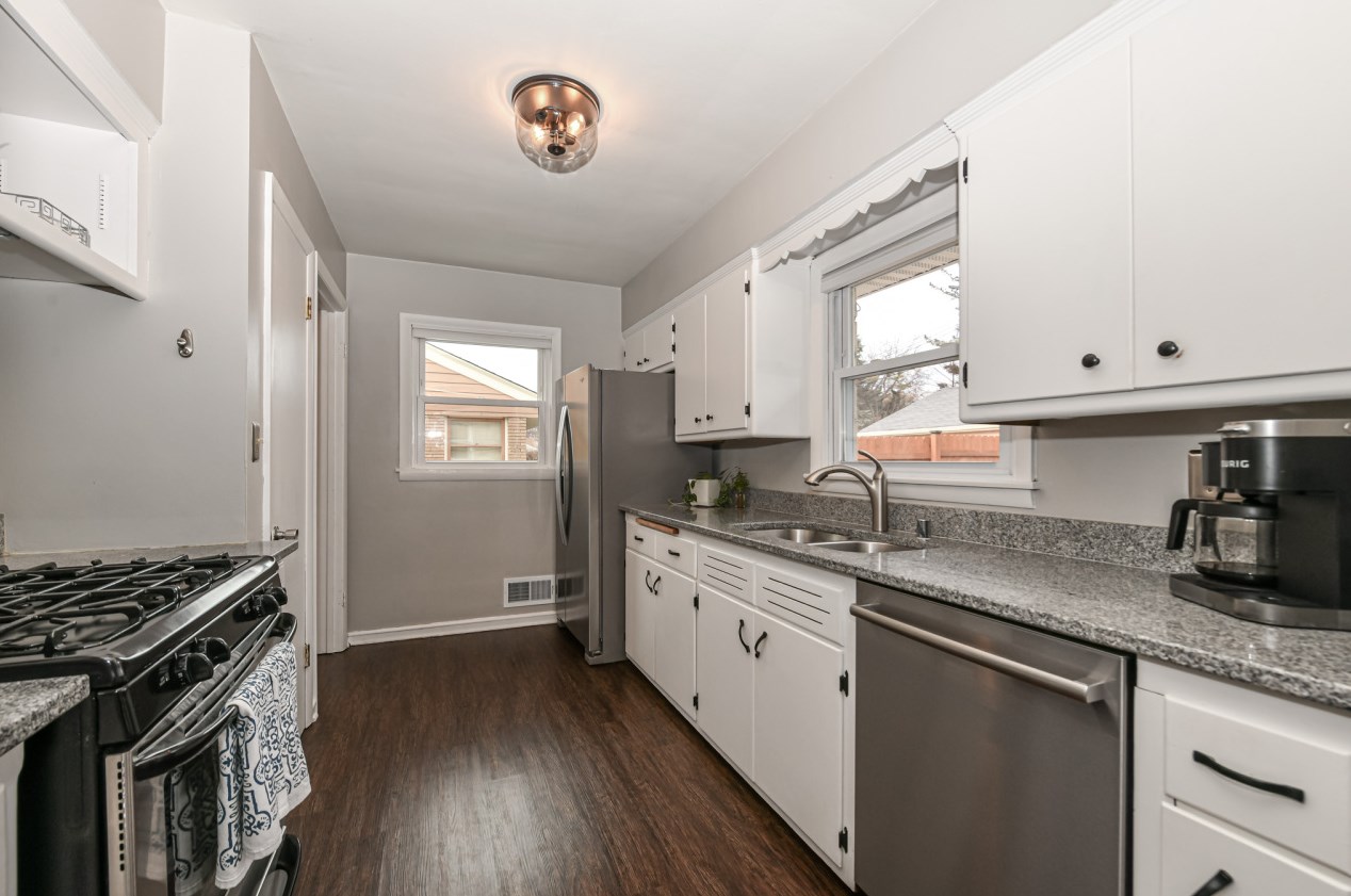 9720 Concordia Ave, Milwaukee WI  53222-3440 exterior