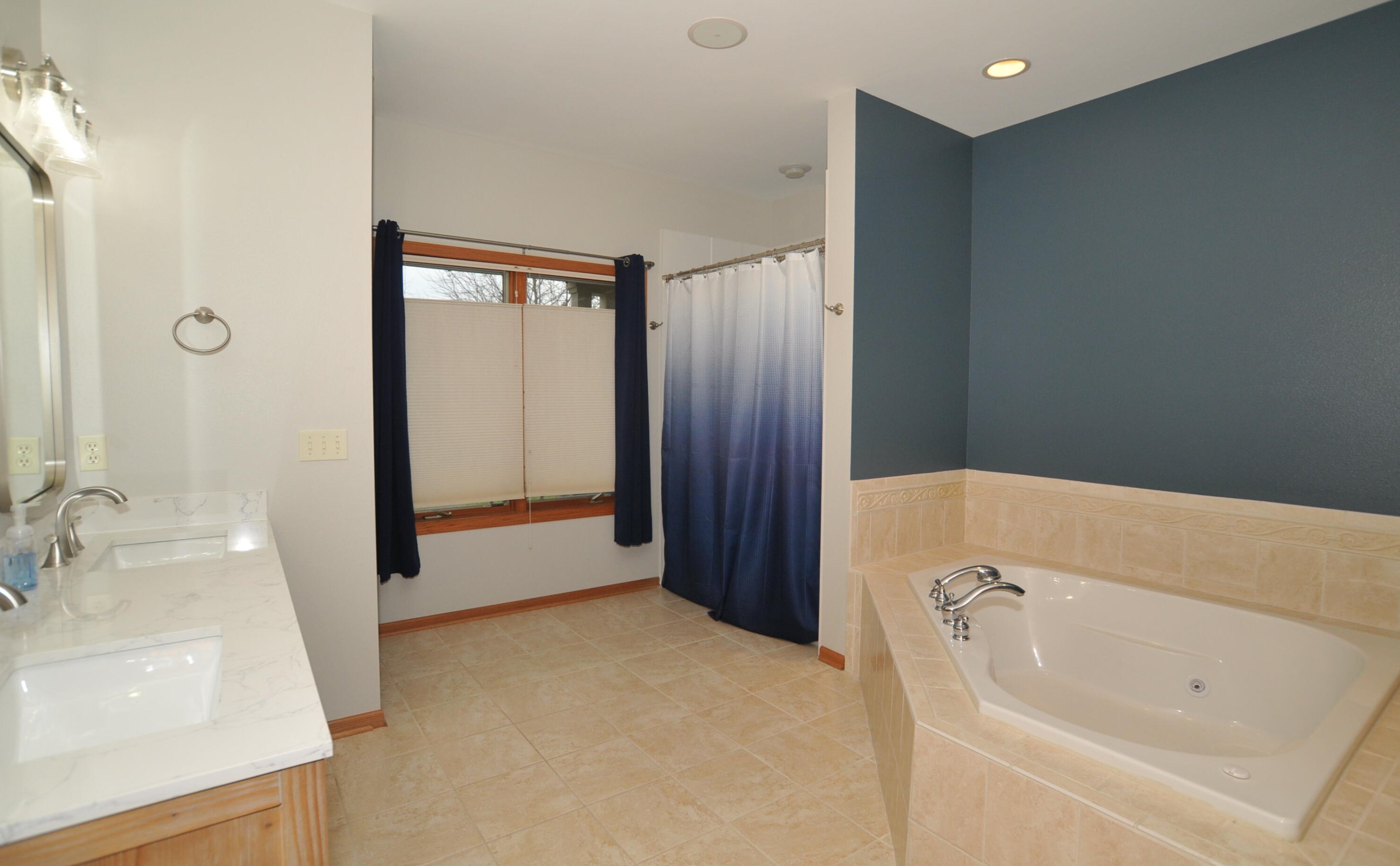 2105 Patrick Ln, Waukesha WI  53188-2688 exterior