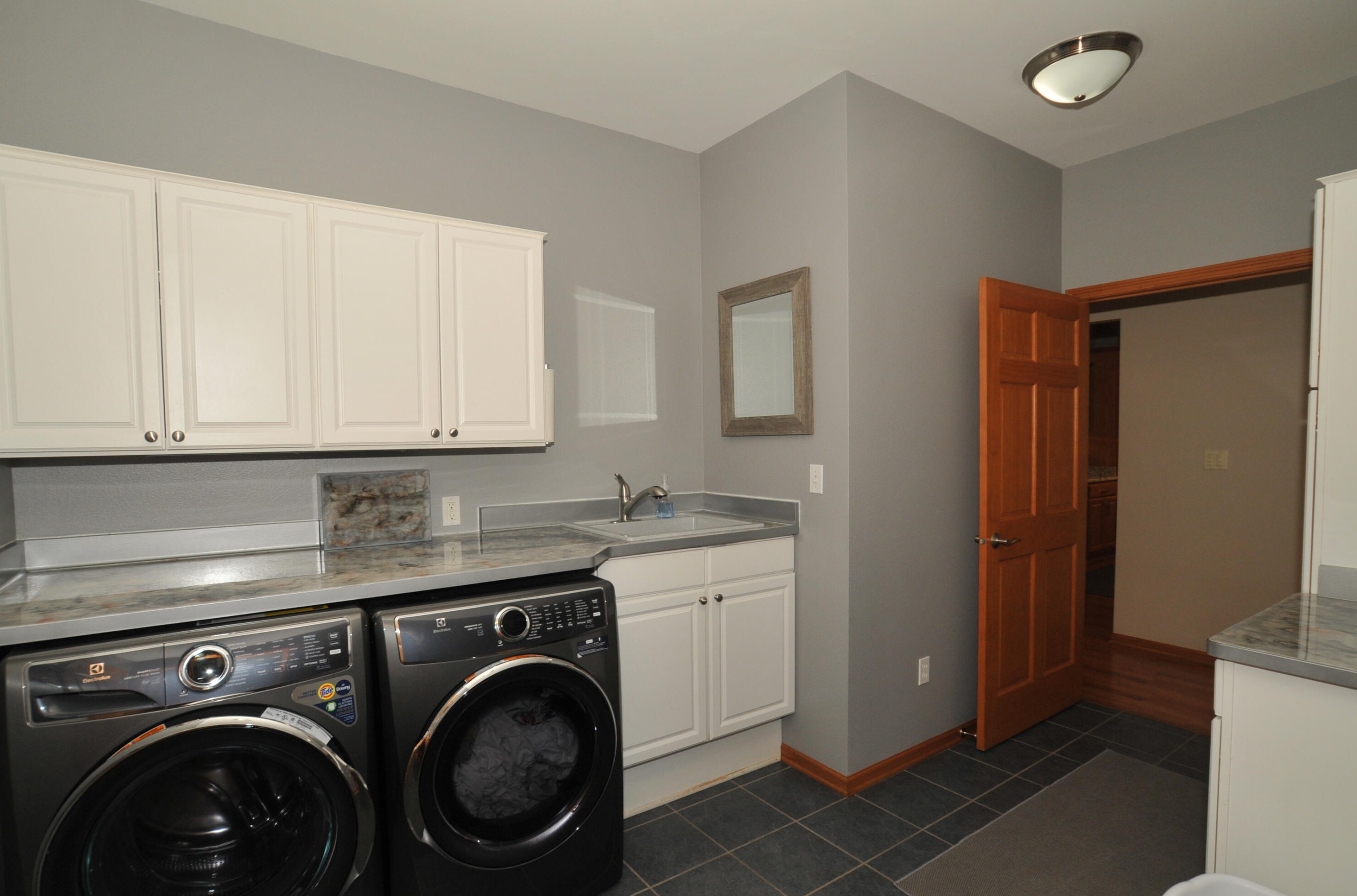 2105 Patrick Ln, Waukesha WI  53188-2688 exterior