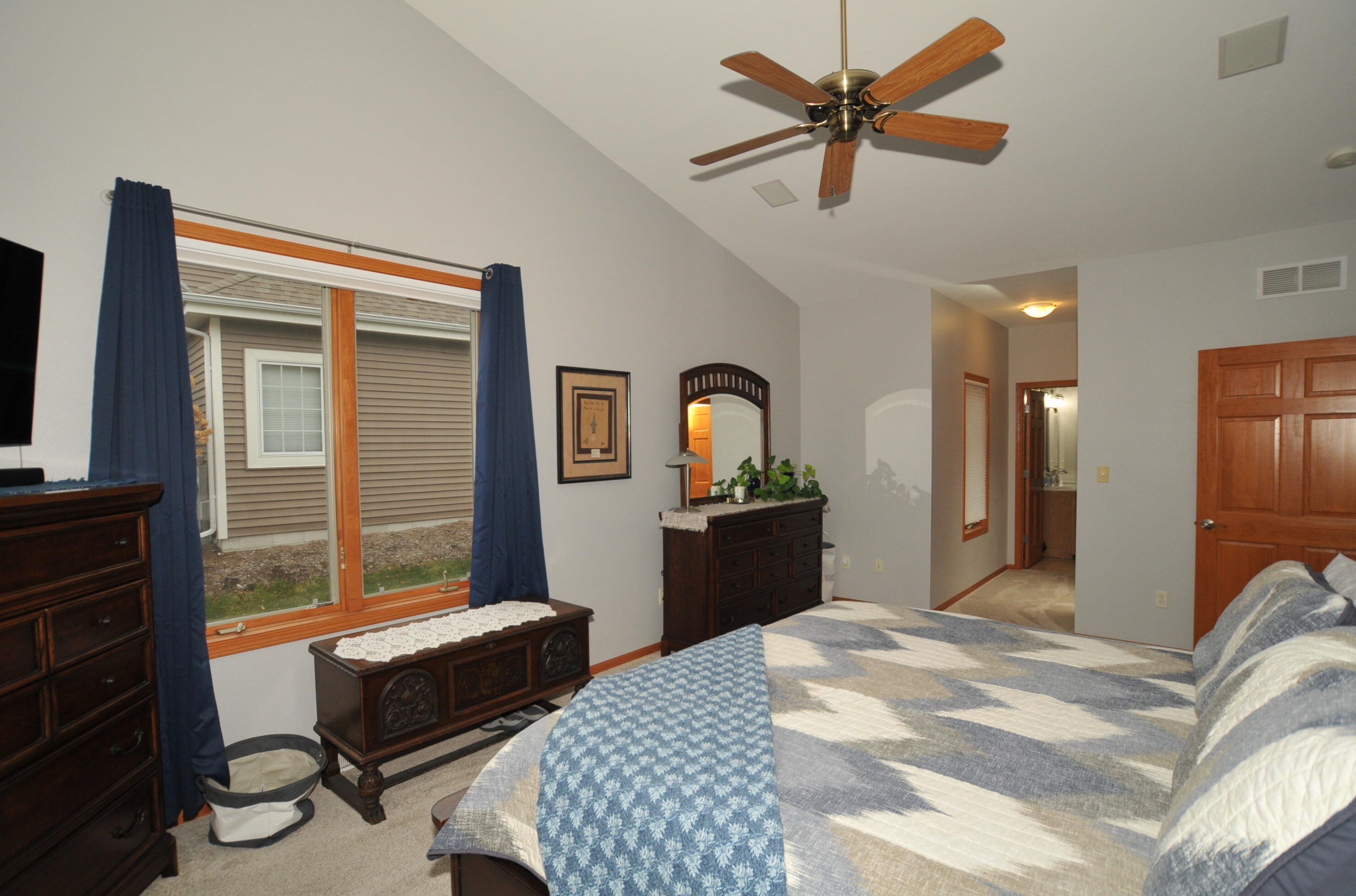 2105 Patrick Ln, Waukesha WI  53188-2688 exterior