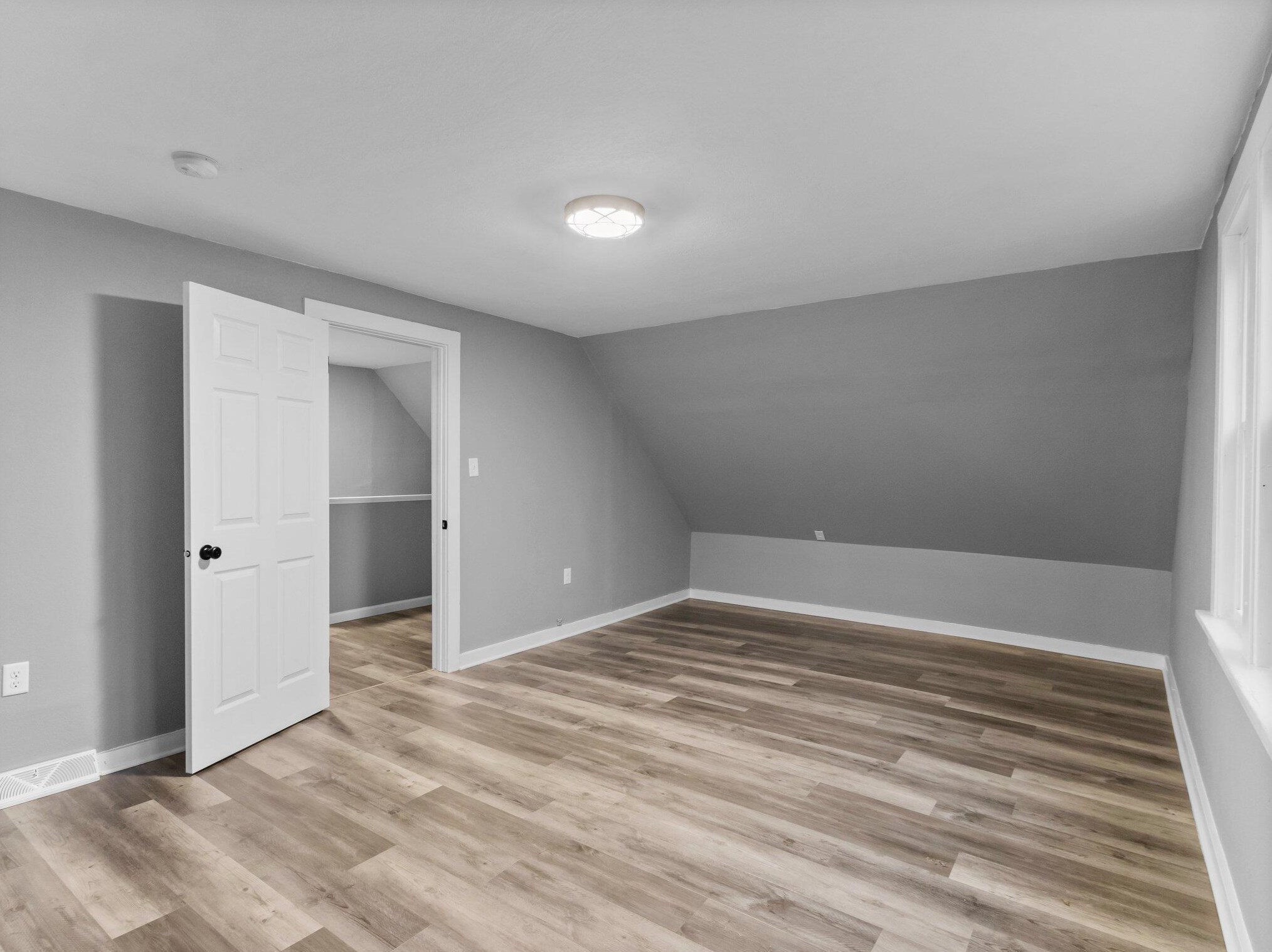 3436 13th St, Milwaukee WI  53206-2850 exterior