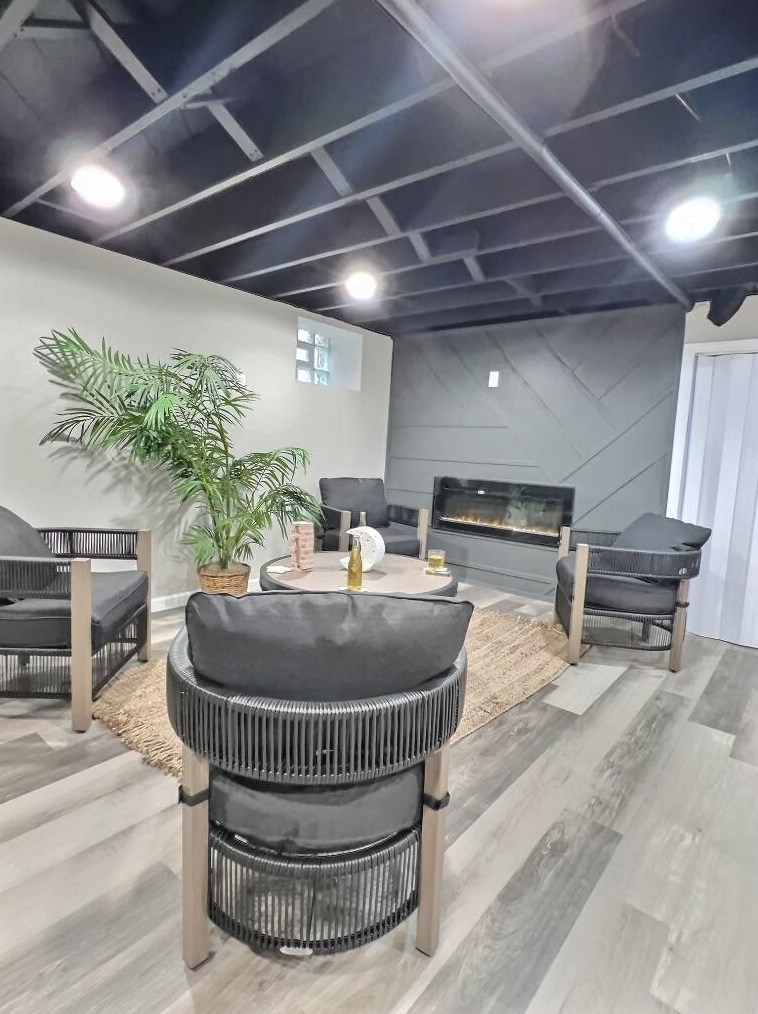 3266 52nd St, Milwaukee WI  53216-3242 exterior