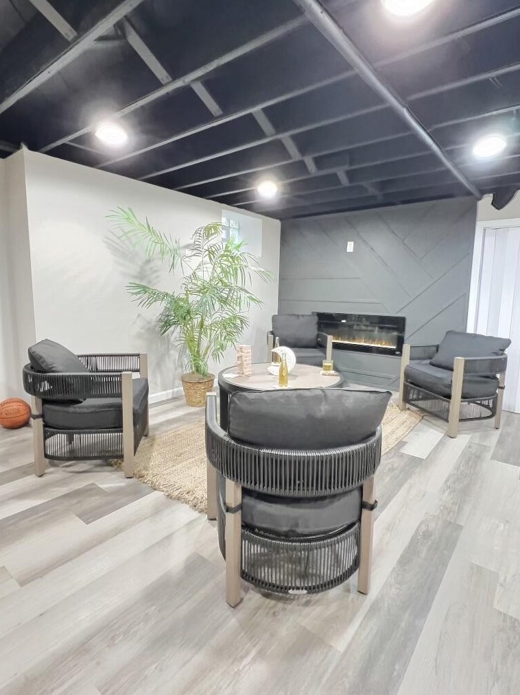 3266 52nd St, Milwaukee WI  53216-3242 exterior