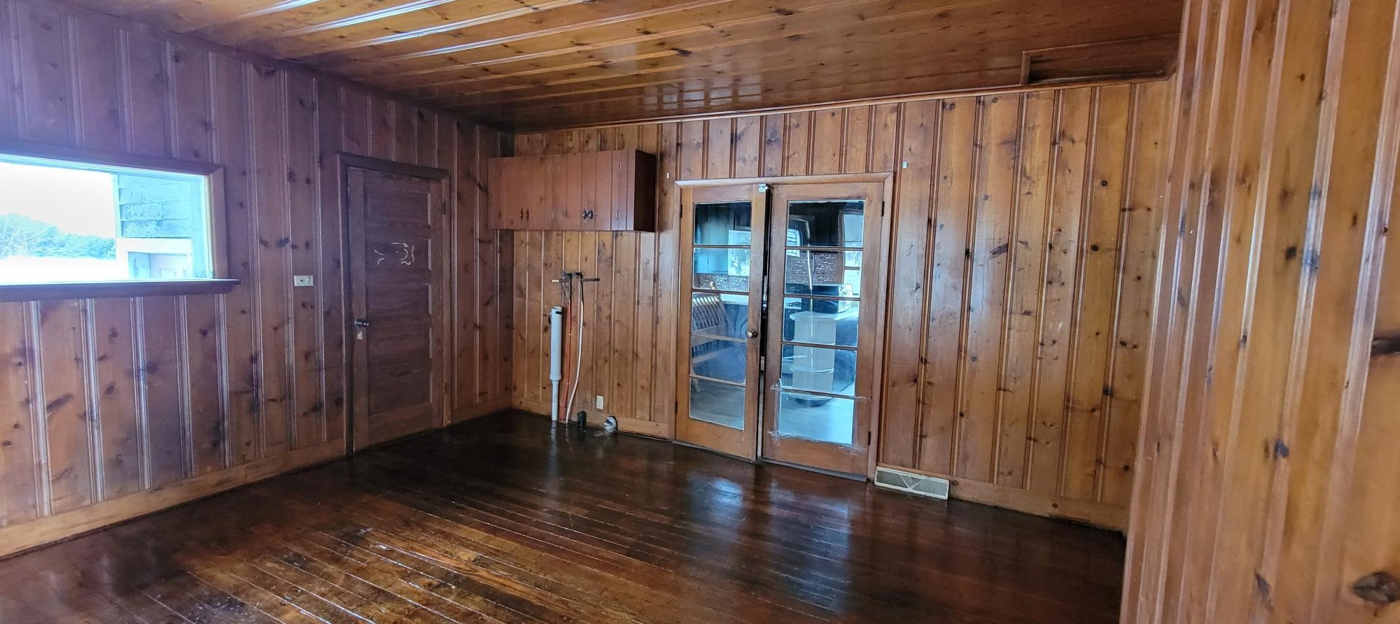 2815 Shore Dr, Delavan WI  53115-3601 exterior