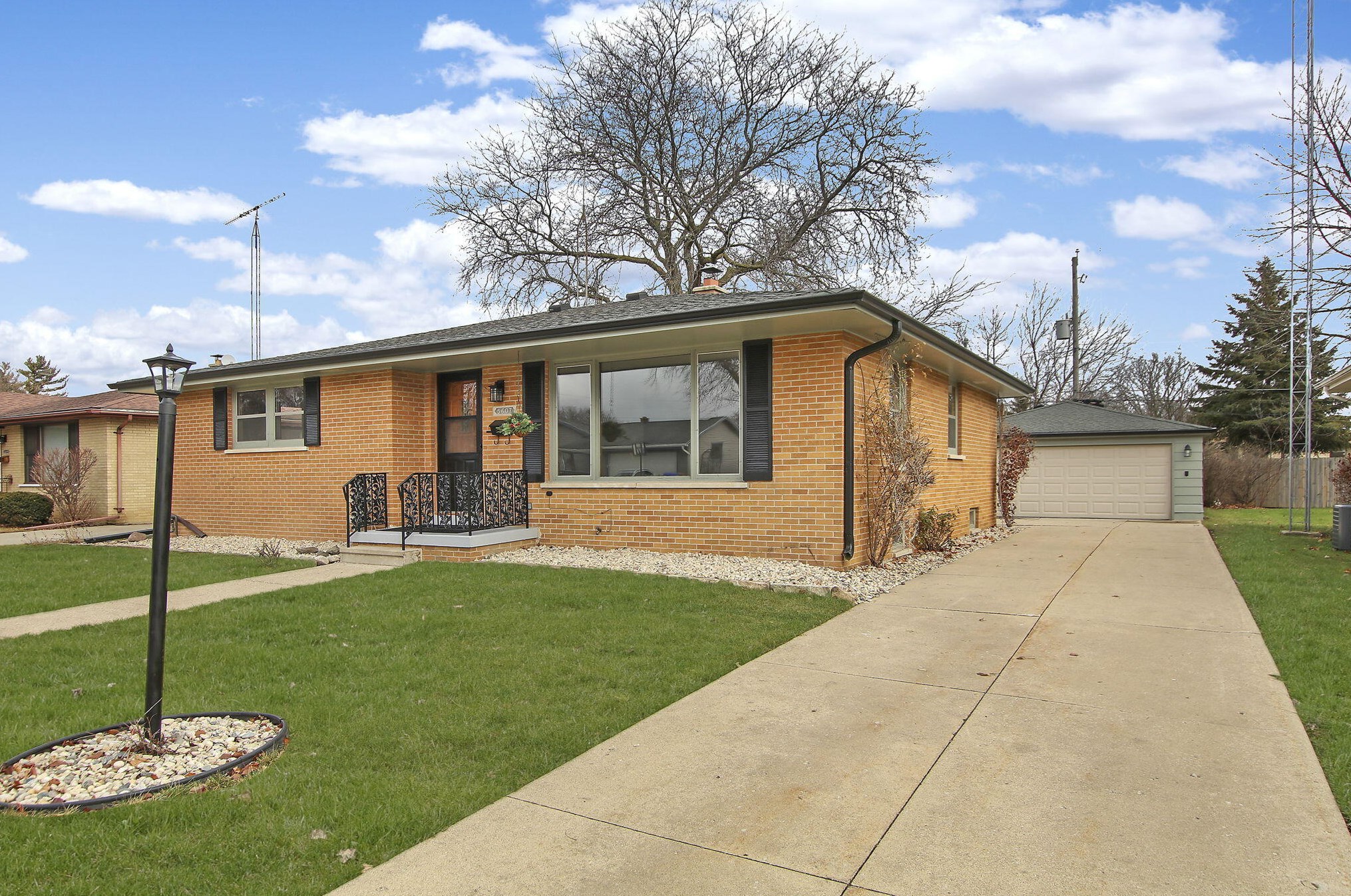5607 53rd Ave, Kenosha WI  53144-2332 exterior