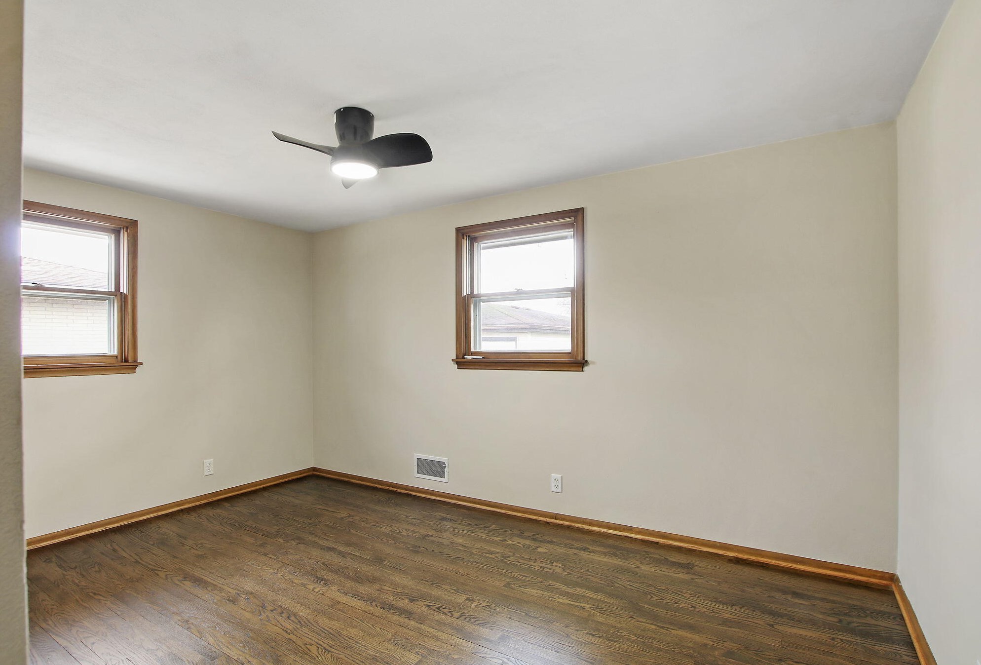 5607 53rd Ave, Kenosha WI  53144-2332 exterior