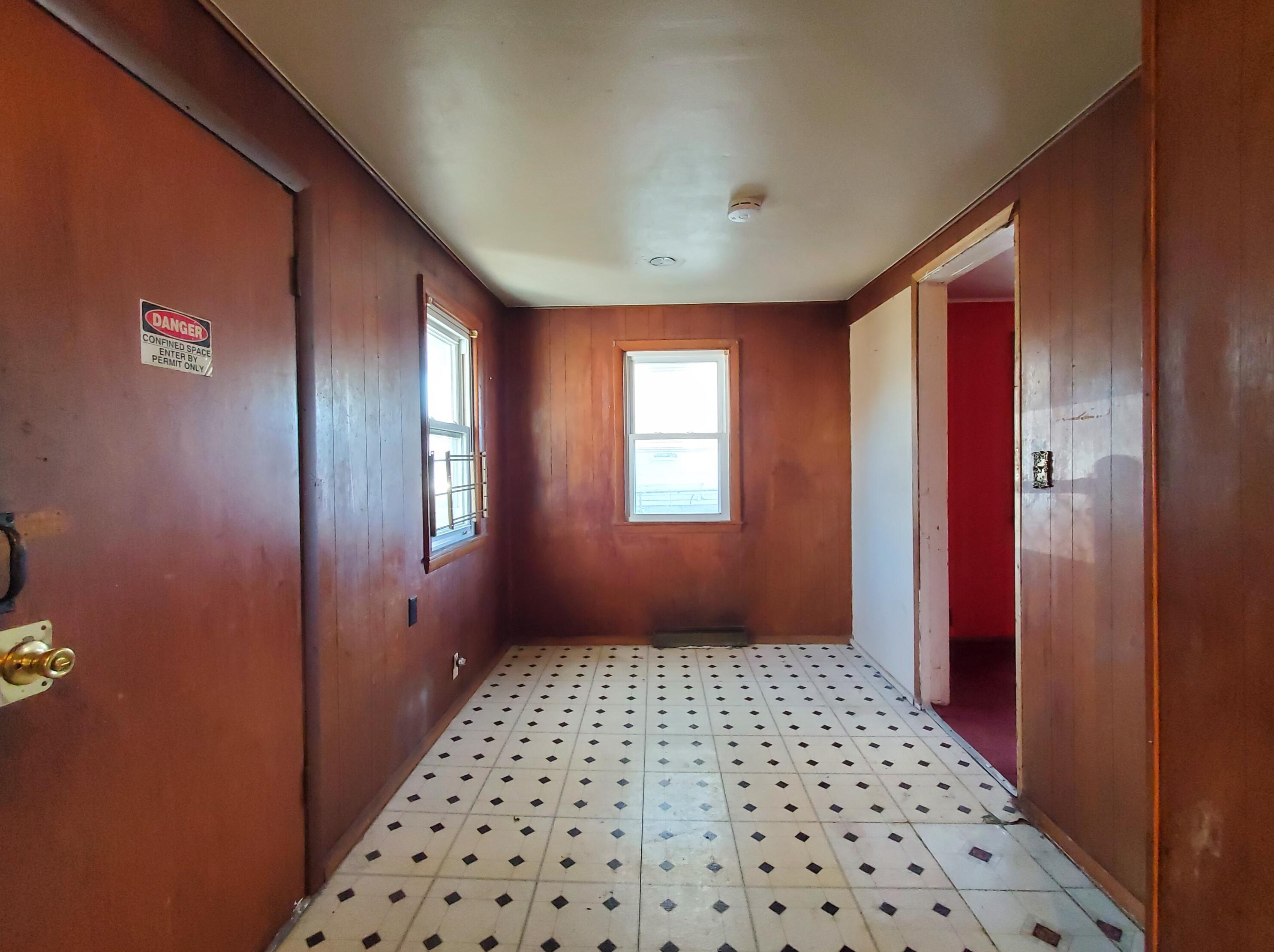 4836 20th St, Milwaukee WI 53205-1551 exterior