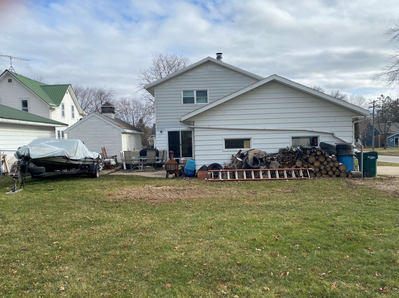 101 Shirley St, Fort Atkinson WI  53538-1544 exterior