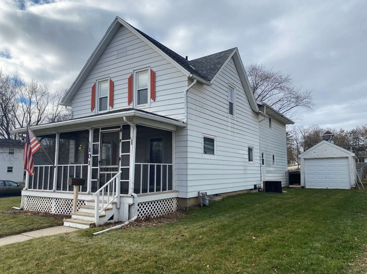 101 Shirley St, Fort Atkinson WI  53538-1544 exterior