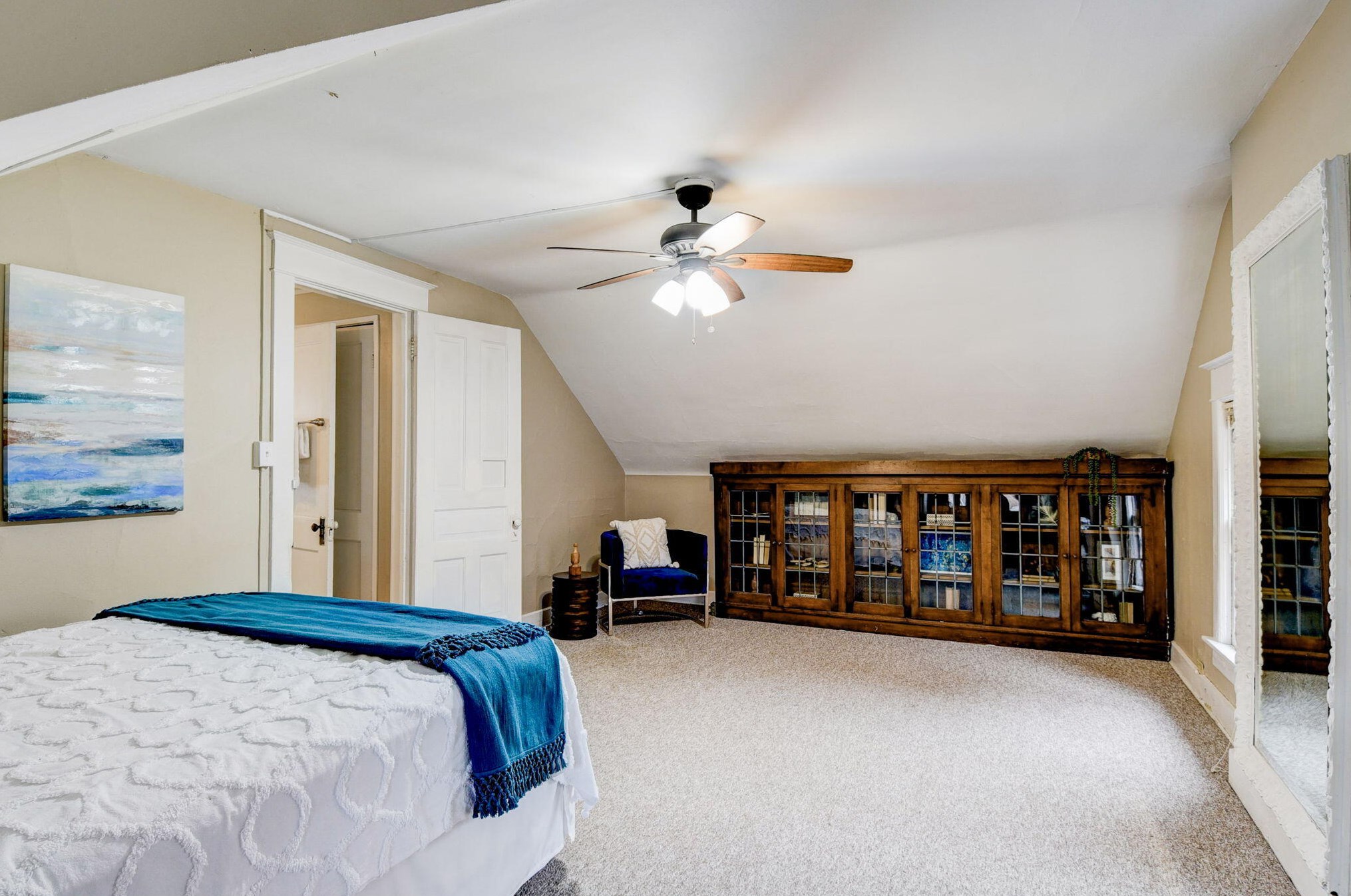 3052 Stowell Ave, Milwaukee WI 53211-2461 exterior