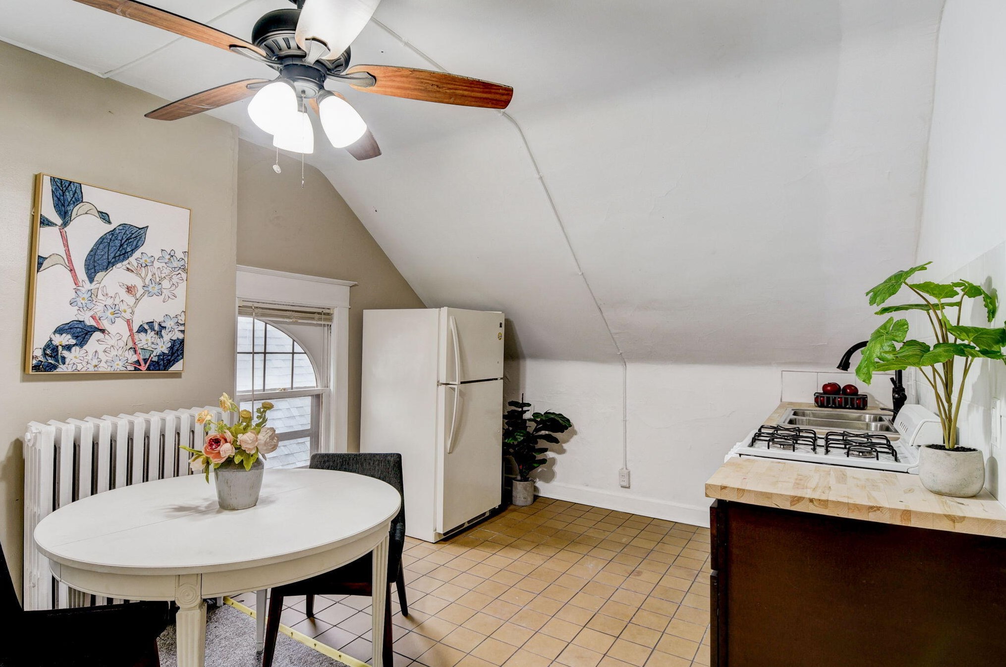 3052 Stowell Ave, Milwaukee WI 53211-2461 exterior