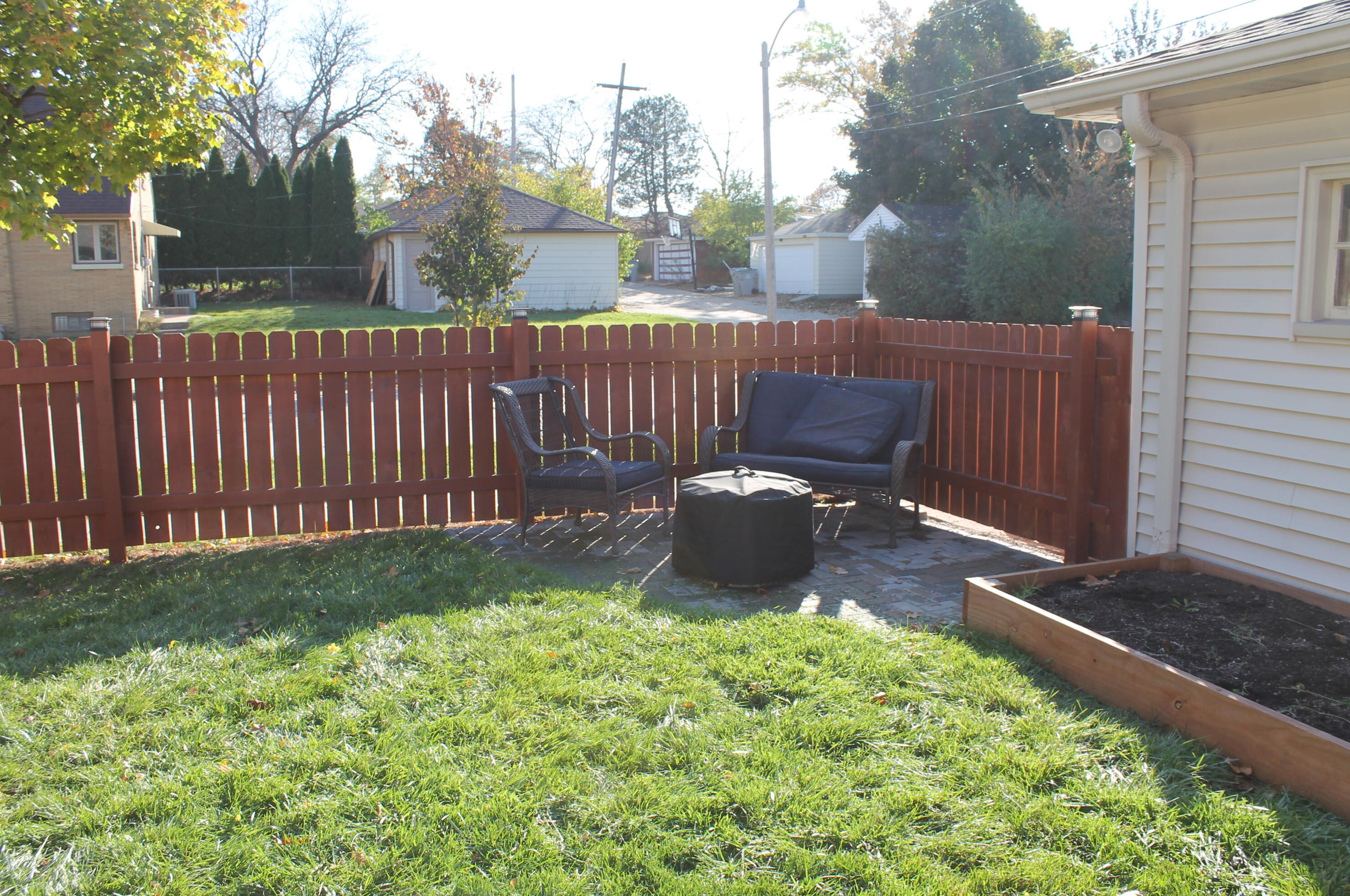 7900 Melvina St, Milwaukee WI  53222-2938 exterior