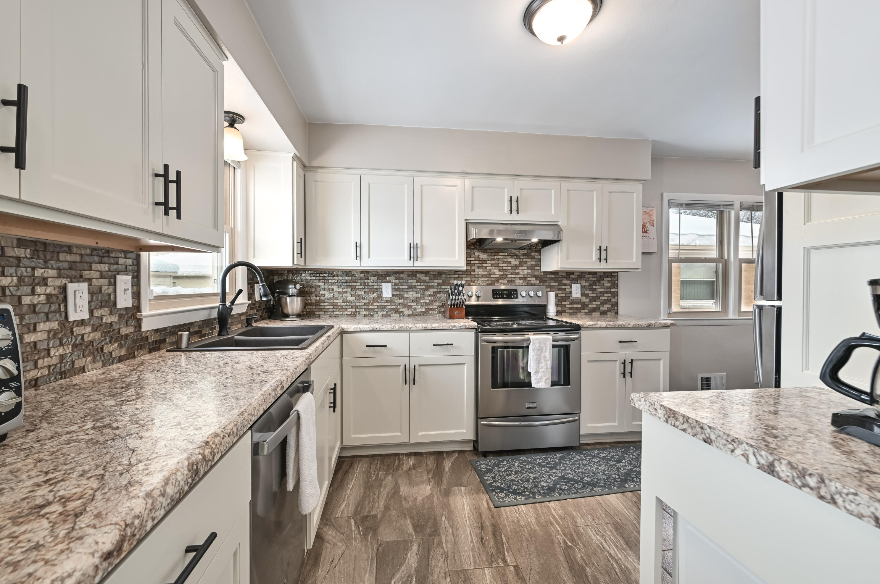 7900 Melvina St, Milwaukee WI  53222-2938 exterior