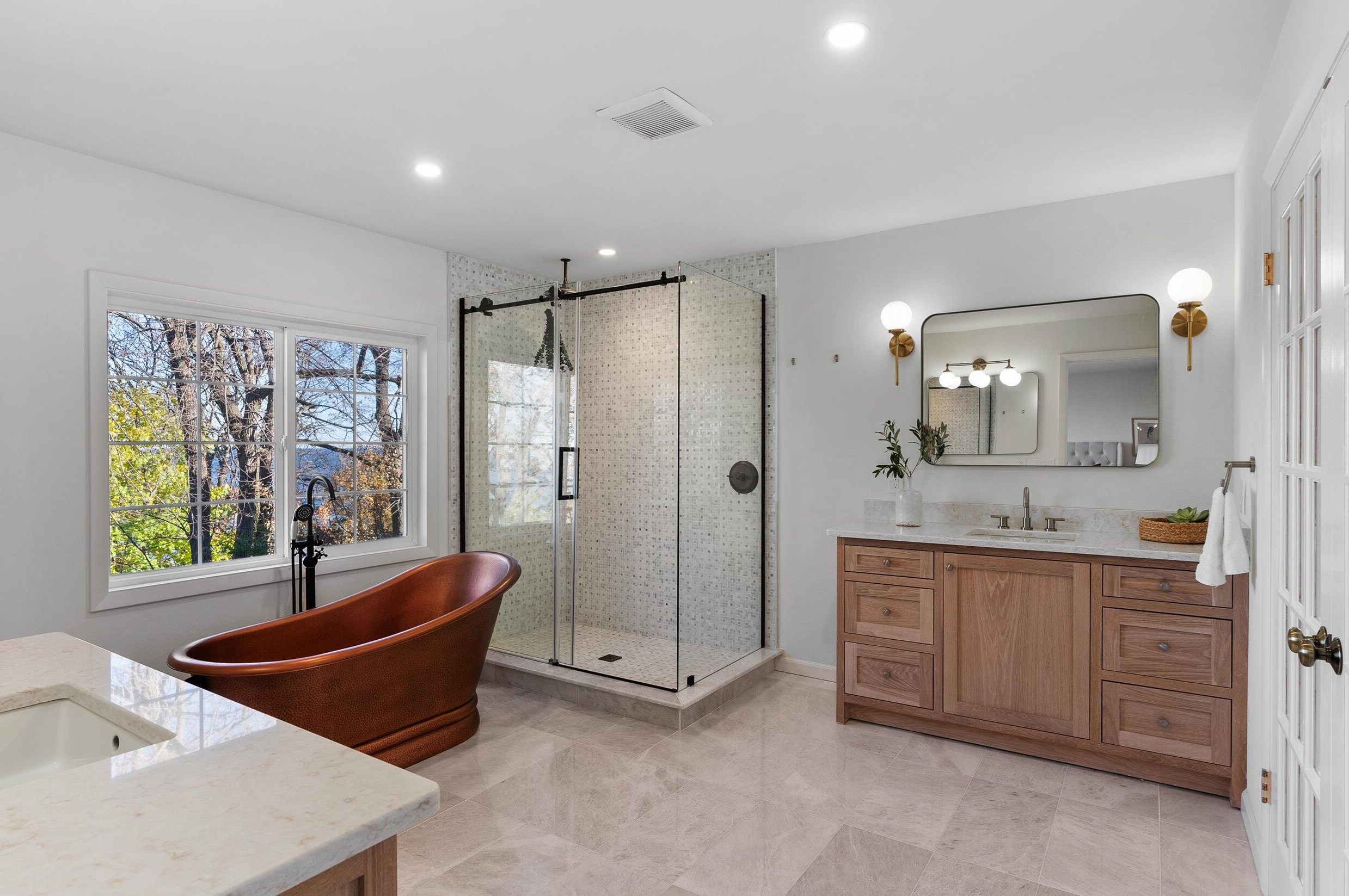 4150 Lake Dr, Milwaukee WI  53211-1719 exterior