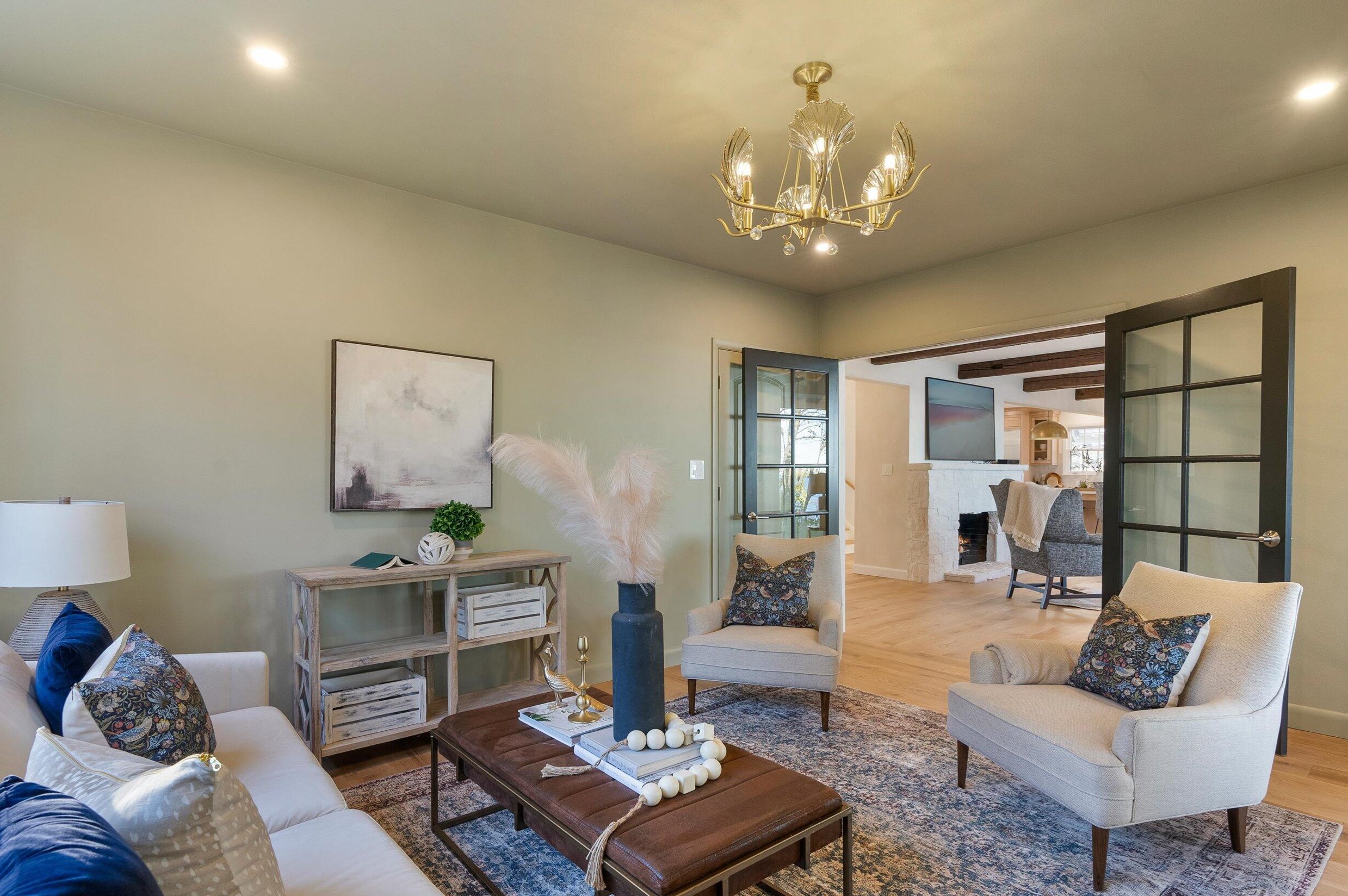 4150 Lake Dr, Milwaukee WI  53211-1719 exterior