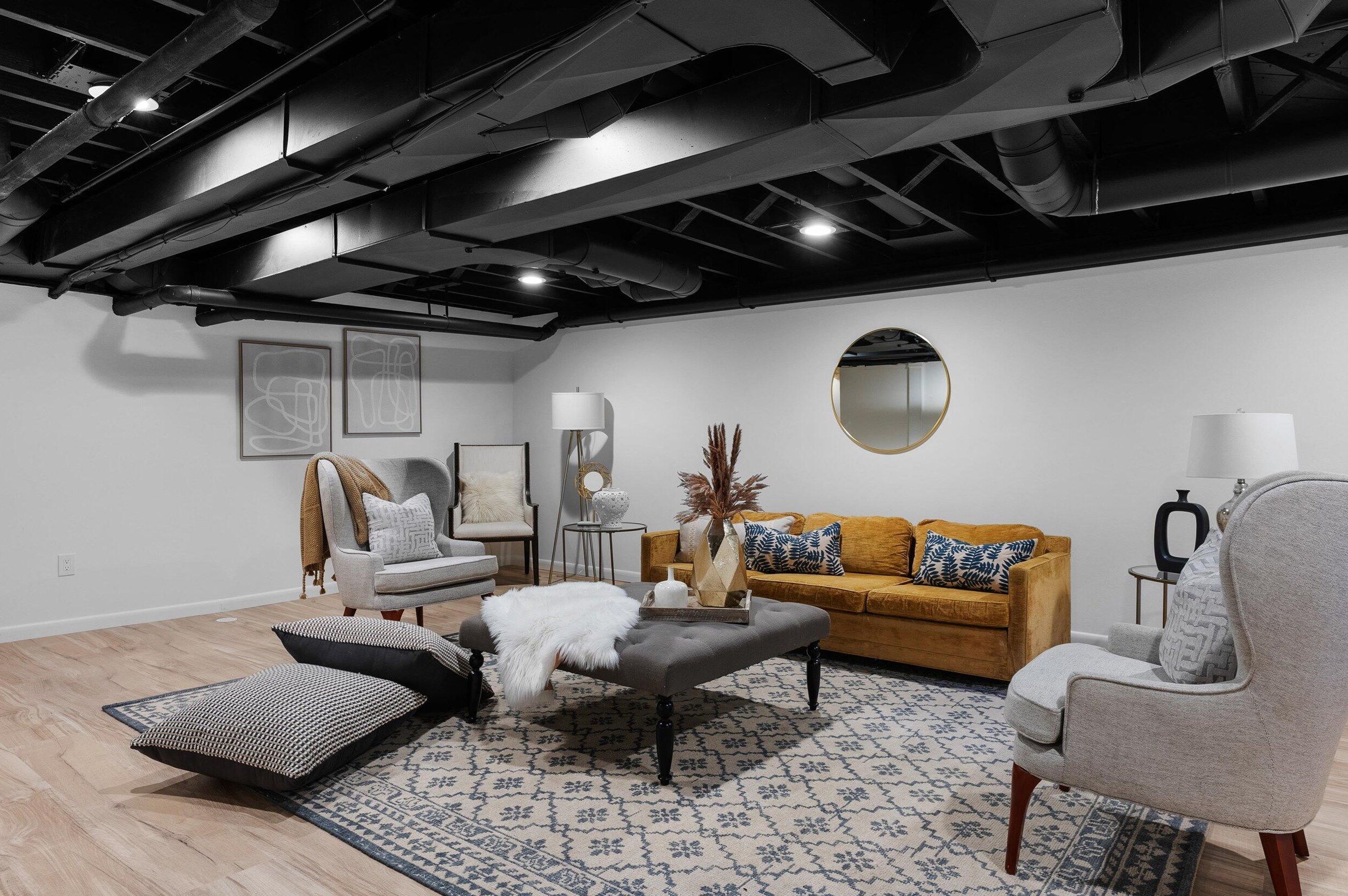 4150 Lake Dr, Milwaukee WI  53211-1719 exterior