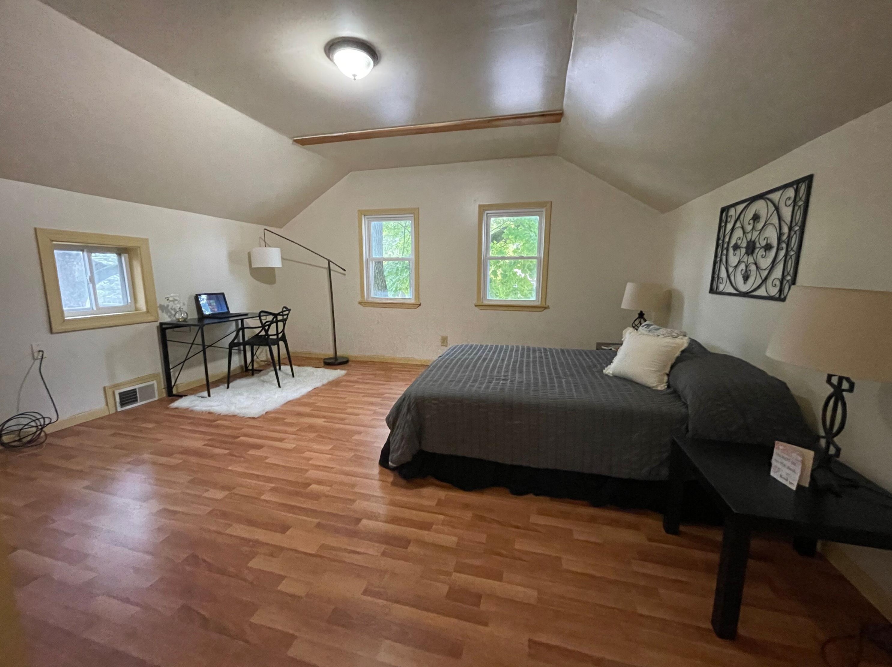 129 West Ave, Waukesha WI  53186-5909 exterior