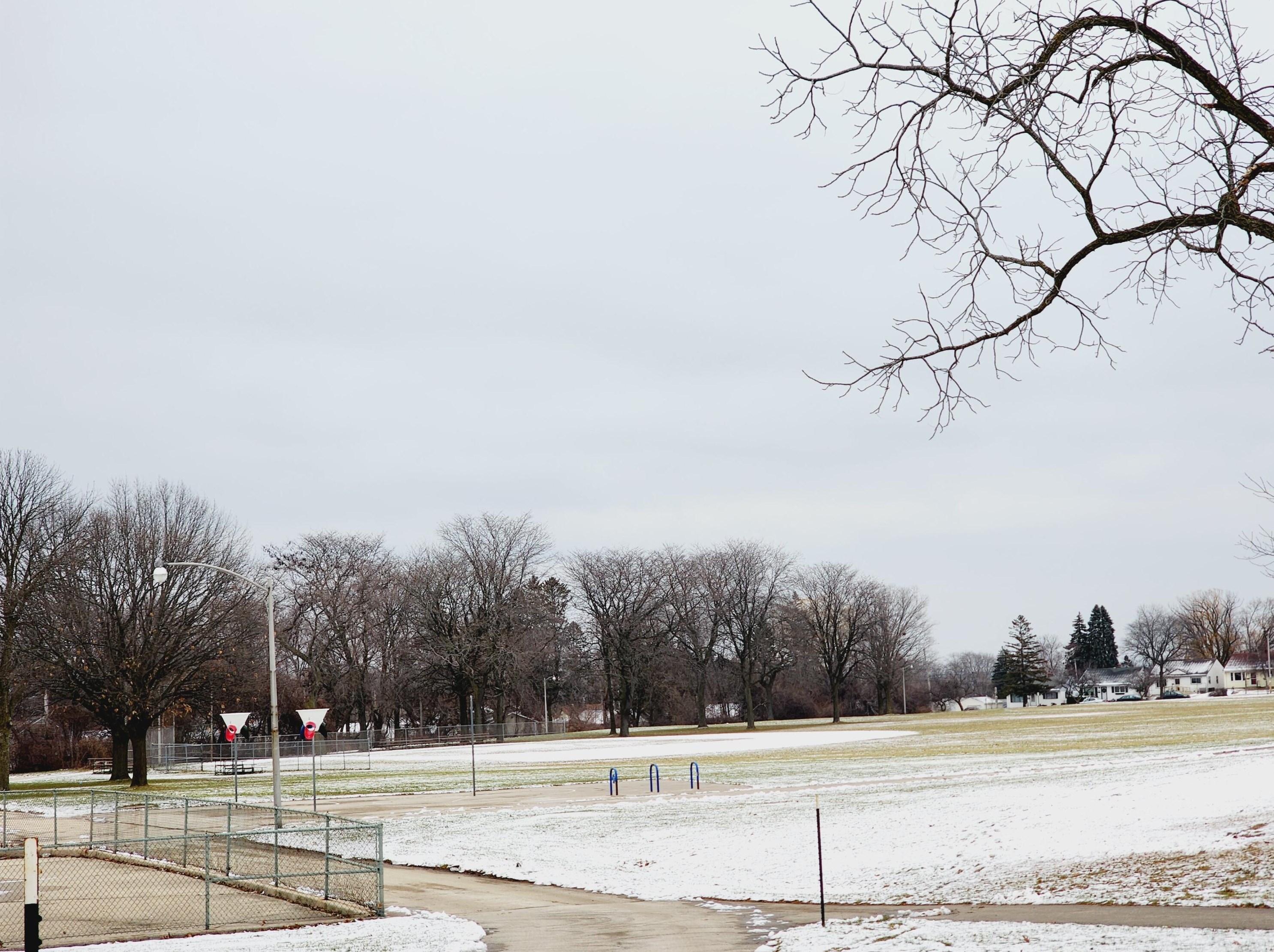 3243 Lunham Ave, Cudahy WI 53110-1029 exterior