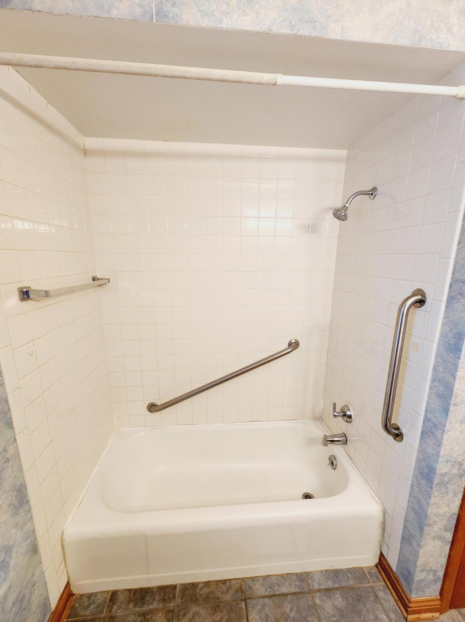 3243 Lunham Ave, Cudahy WI 53110-1029 exterior