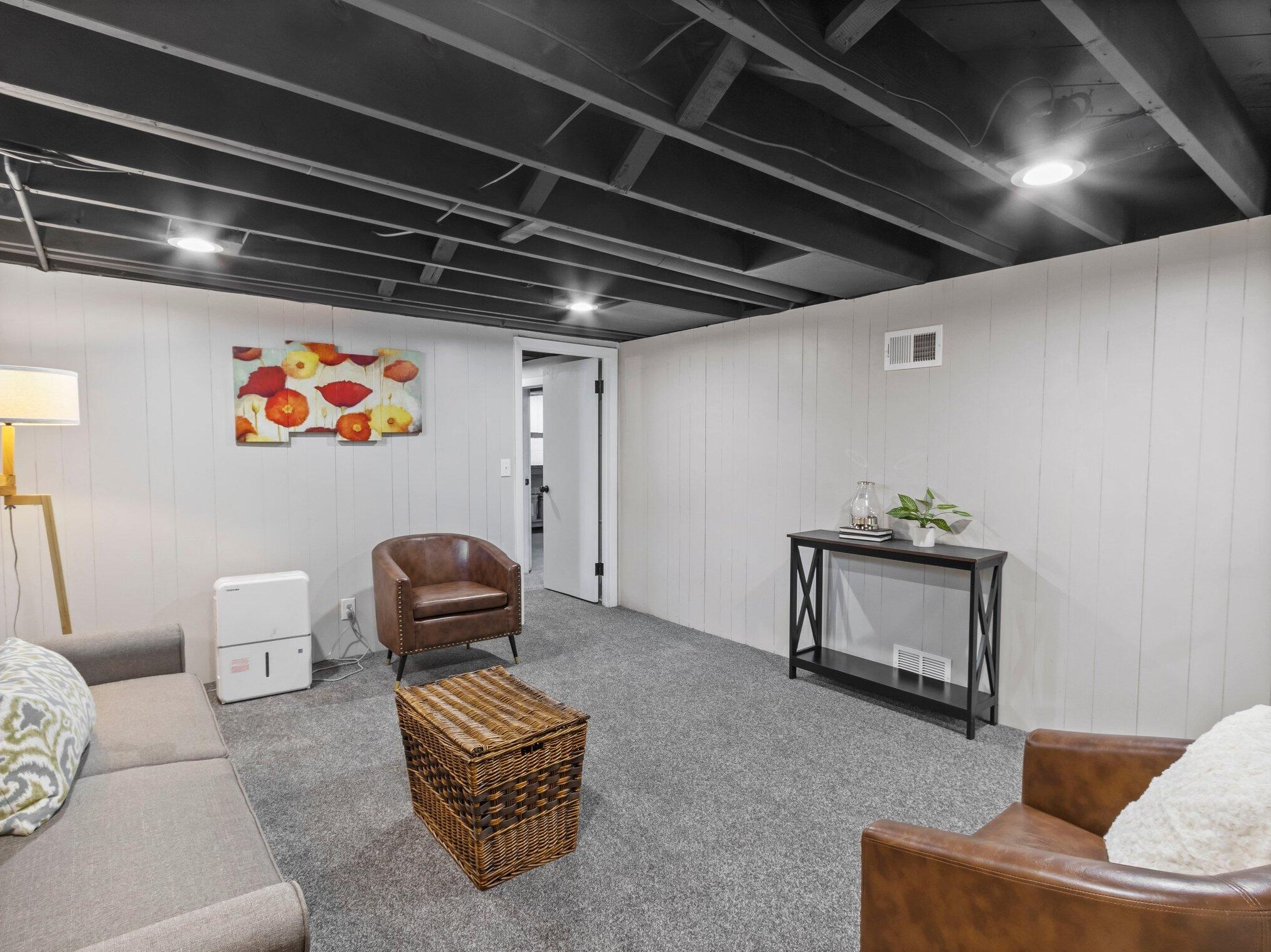 525 Lincoln Ave, Hartford WI  53027-2216 exterior