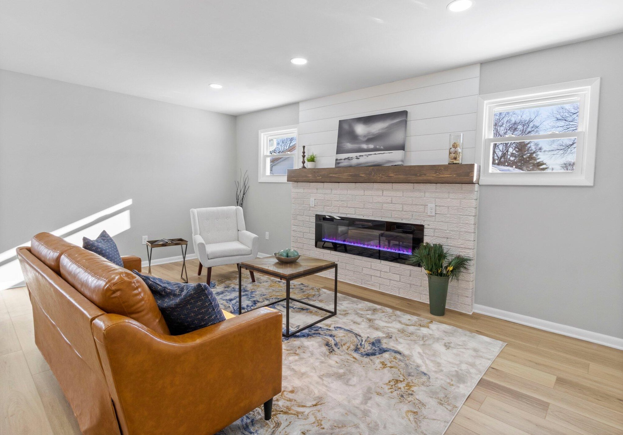 525 Lincoln Ave, Hartford WI  53027-2216 exterior