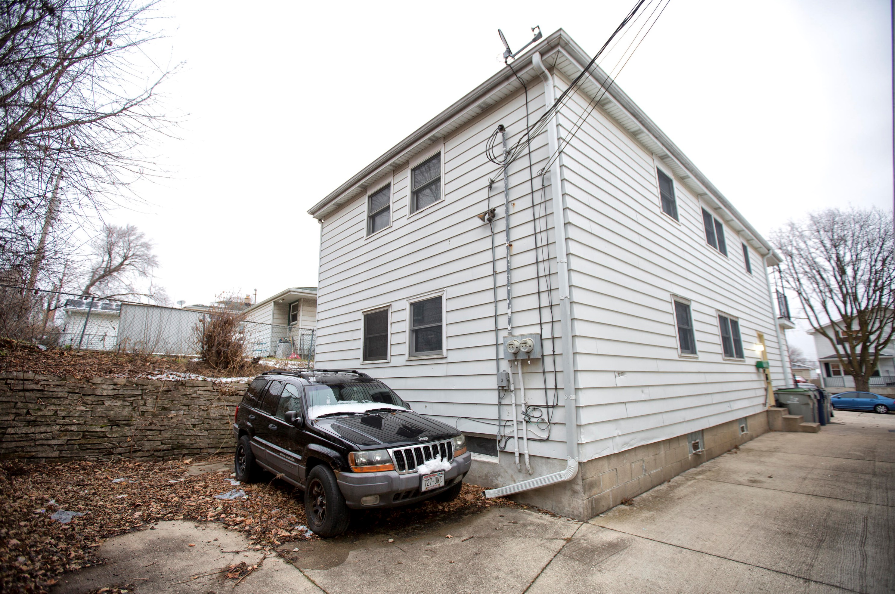 525 94th St, Milwaukee WI 53226-4431 exterior