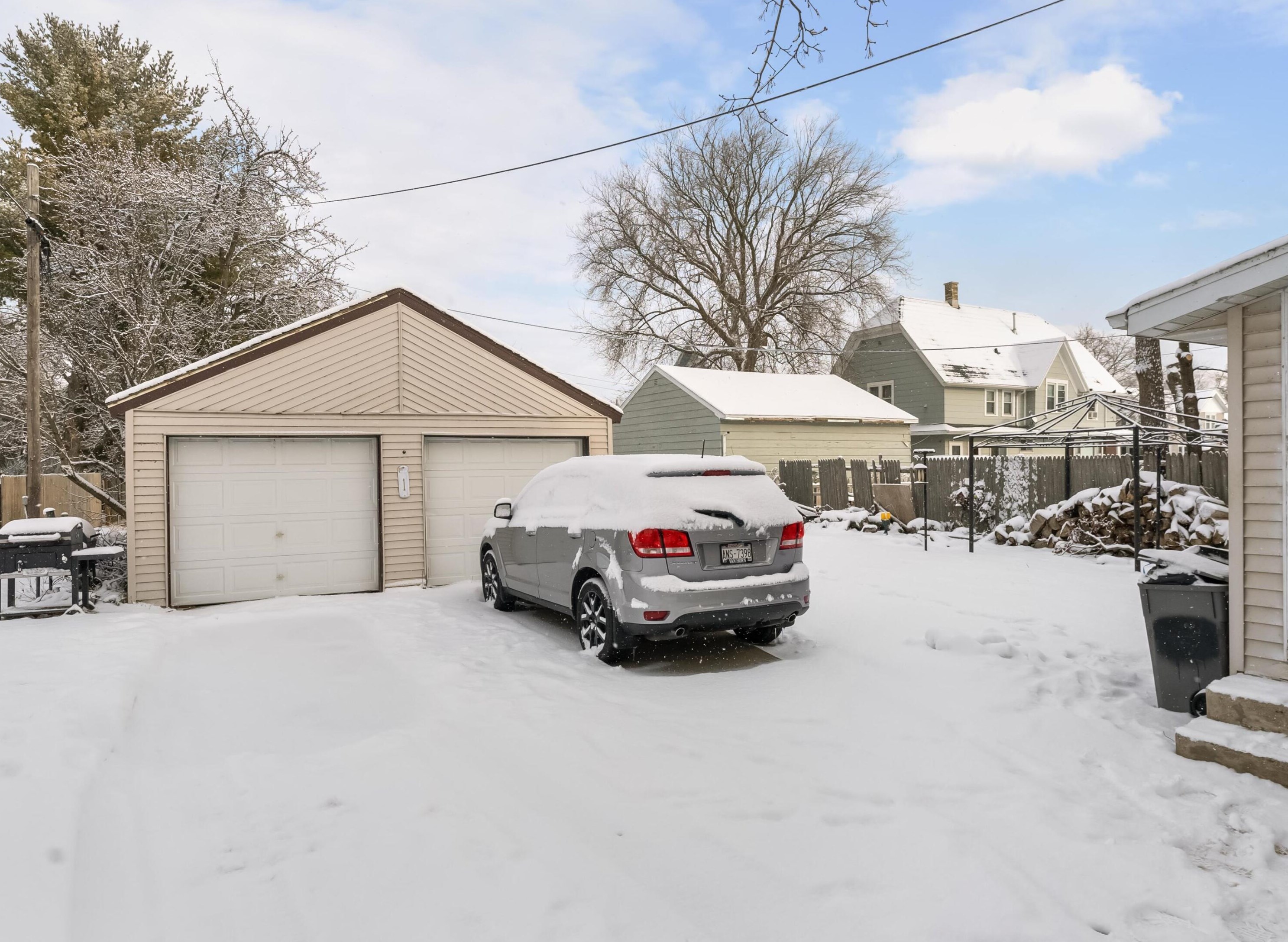 1610 Columbus St, Manitowoc WI  54220-5623 exterior