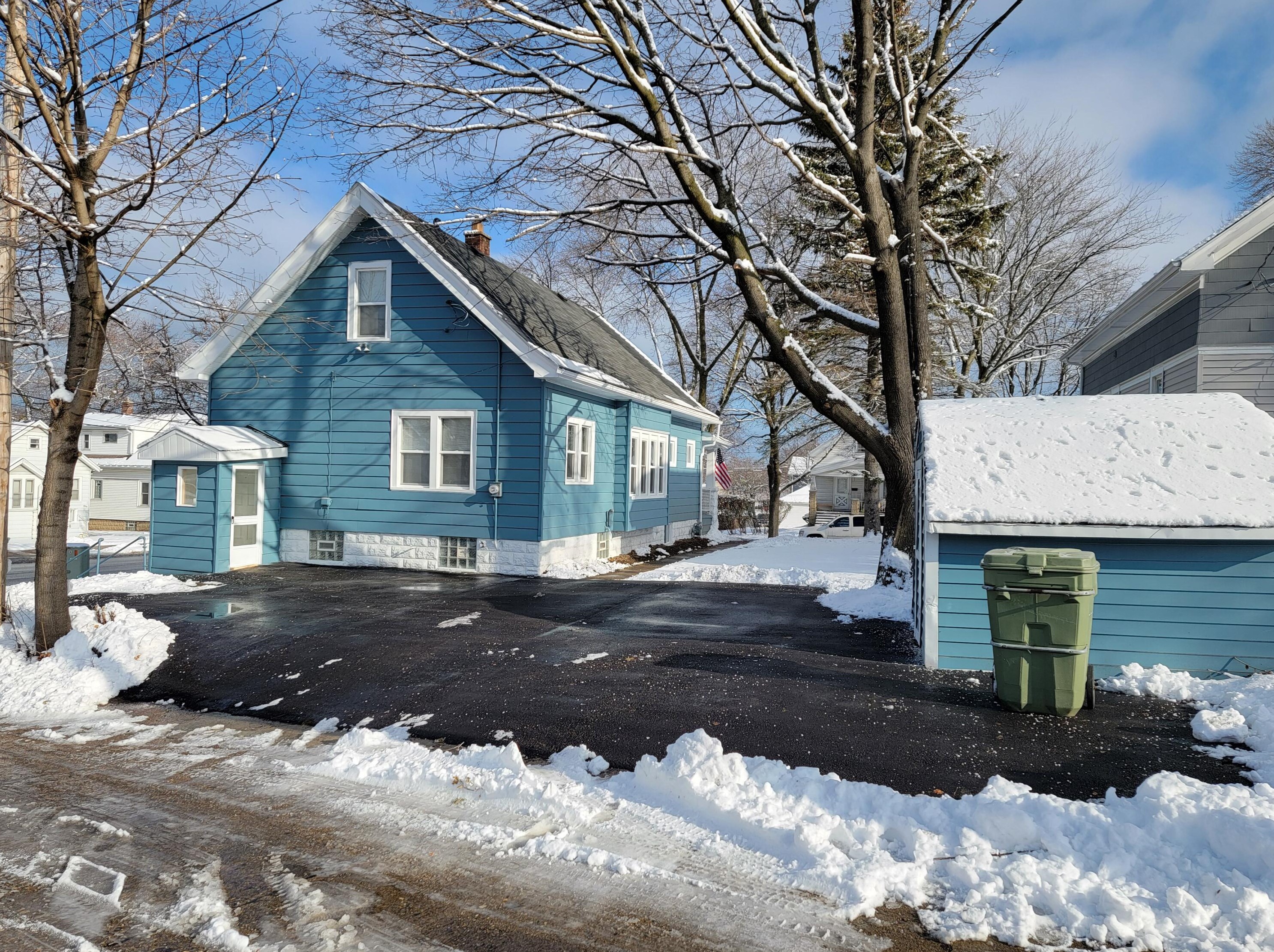 3503 Austin St, Milwaukee WI  53207-3372 exterior