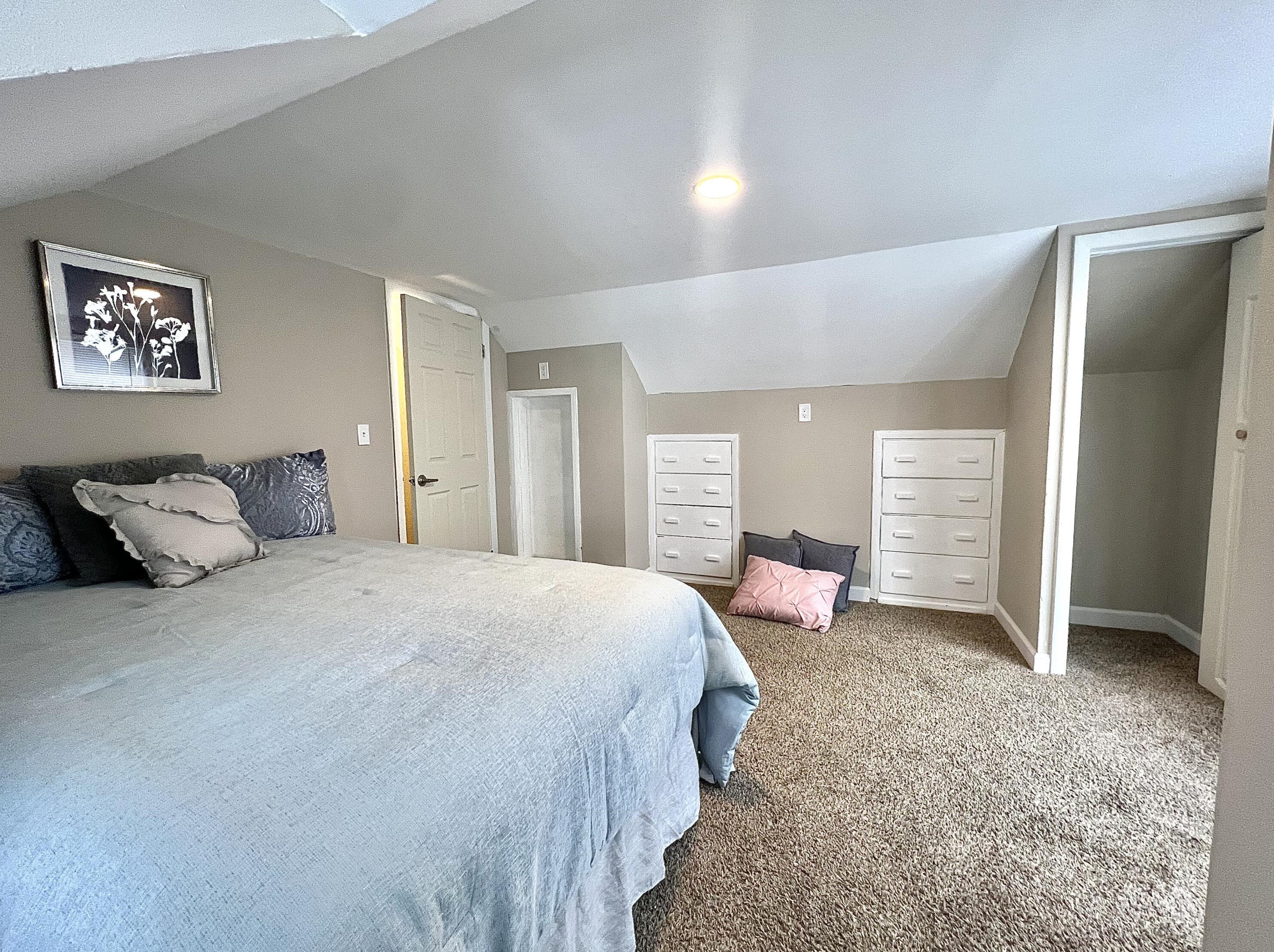 3360 89th St, Milwaukee WI  53227-4525 exterior