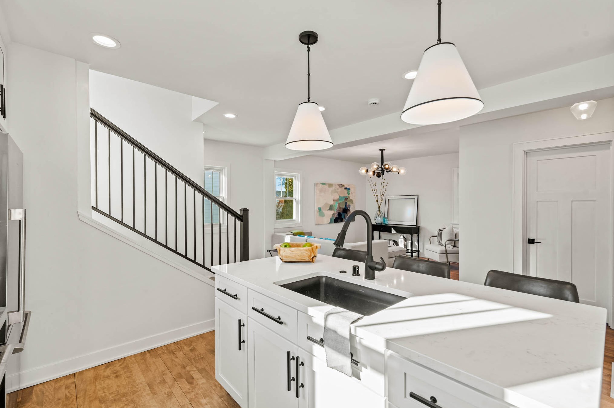 4867 Berkeley Blvd, Milwaukee WI  53217-5902 exterior