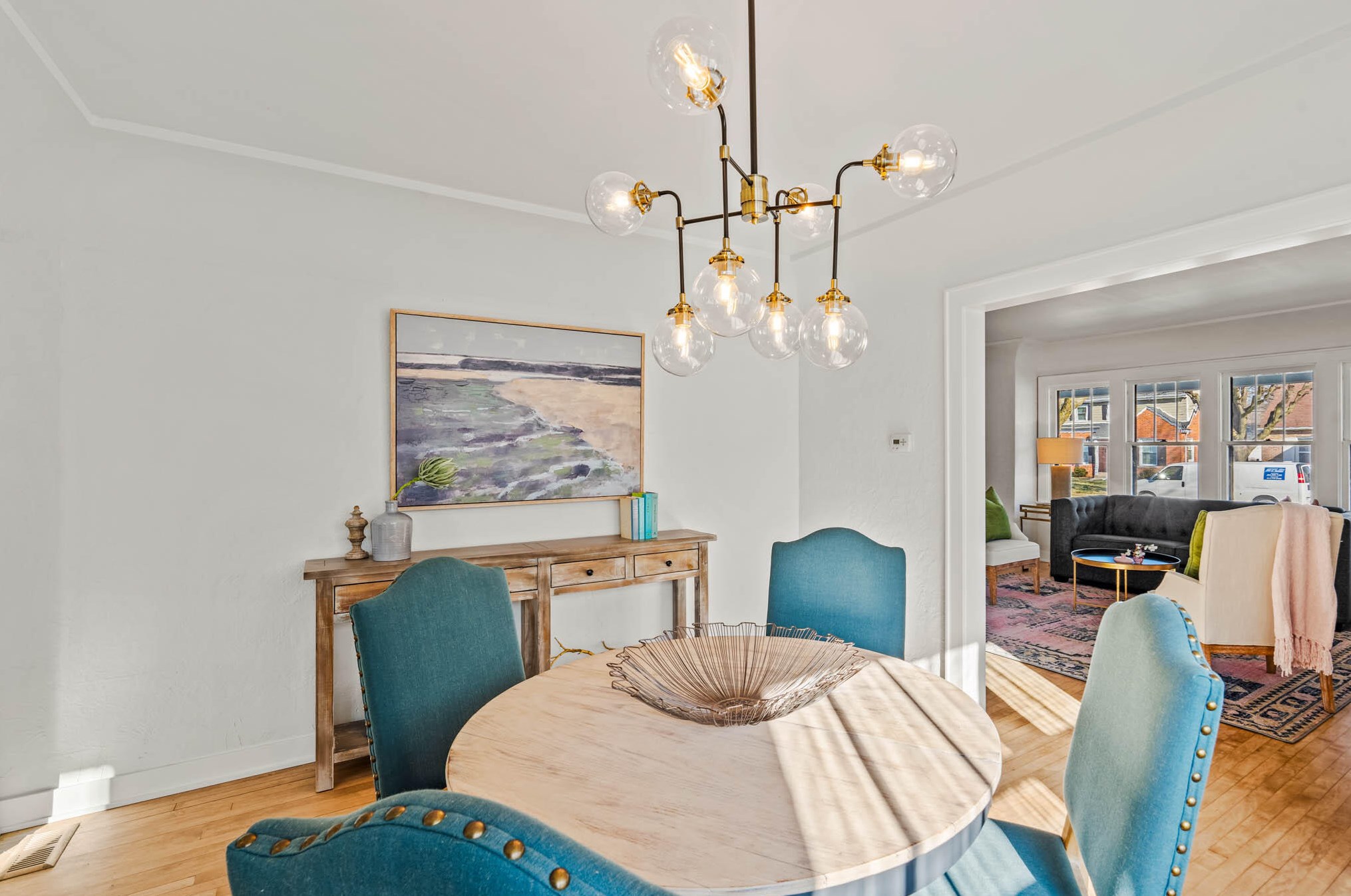 4867 Berkeley Blvd, Milwaukee WI  53217-5902 exterior