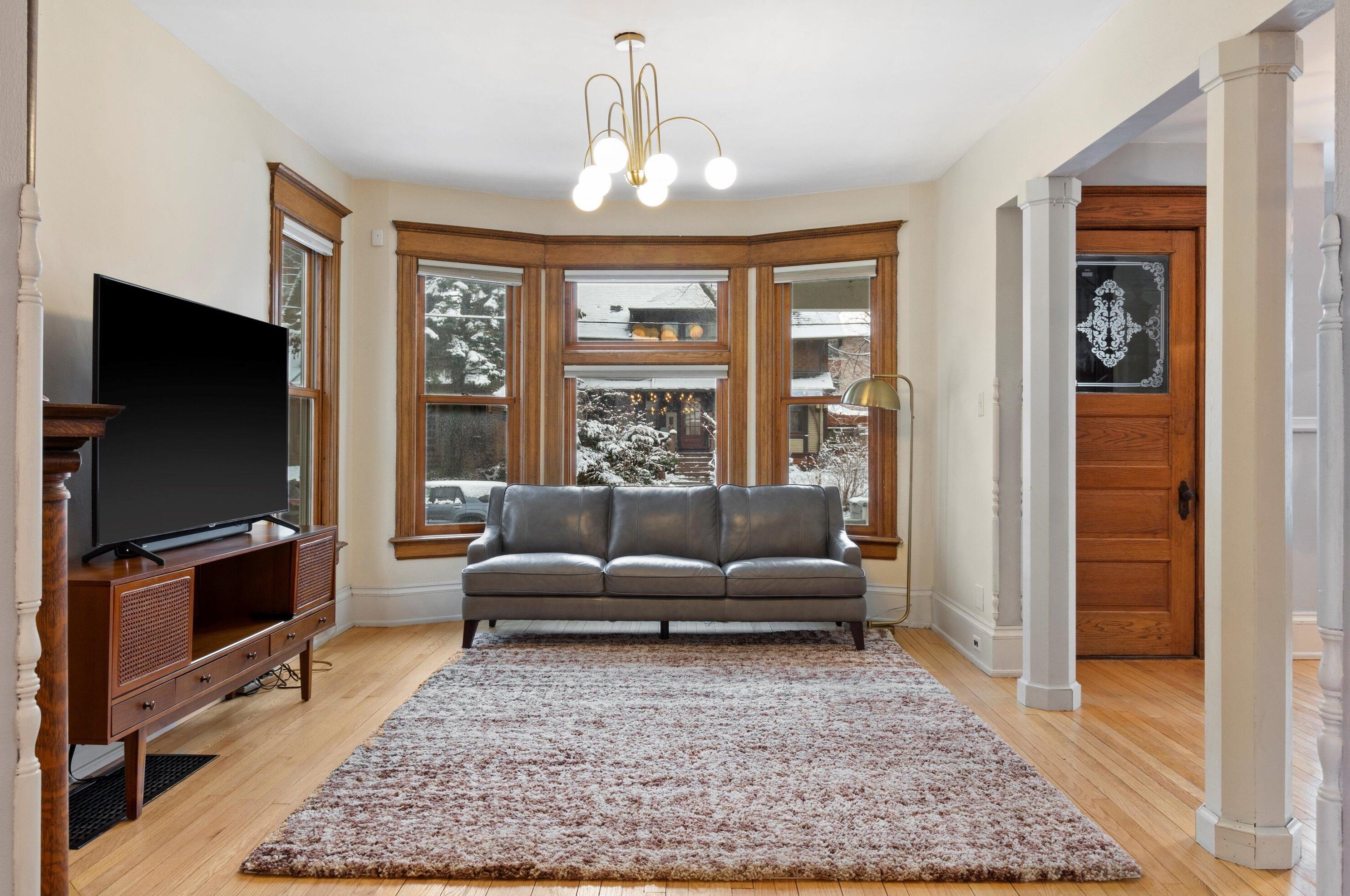 2118 Park Pl, Milwaukee WI  53211-3654 exterior