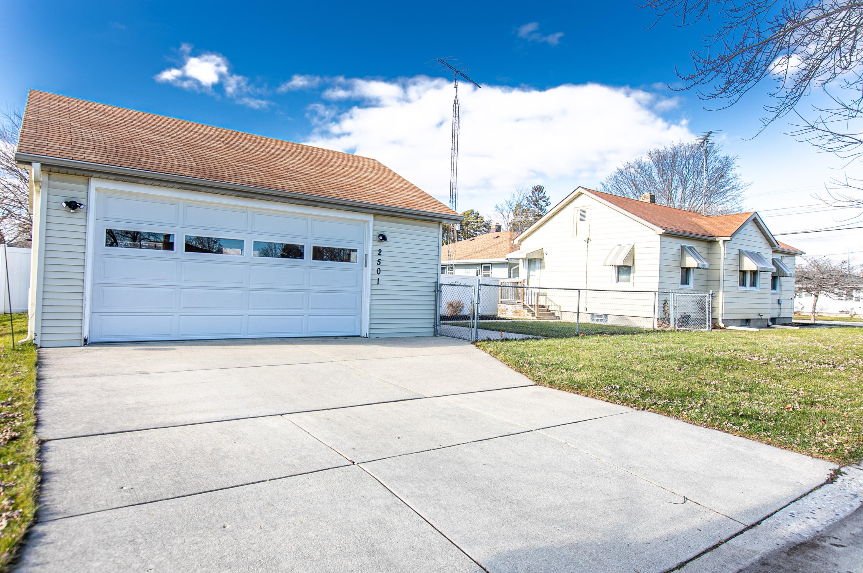 2501 31st St, Kenosha WI  53140-2176 exterior