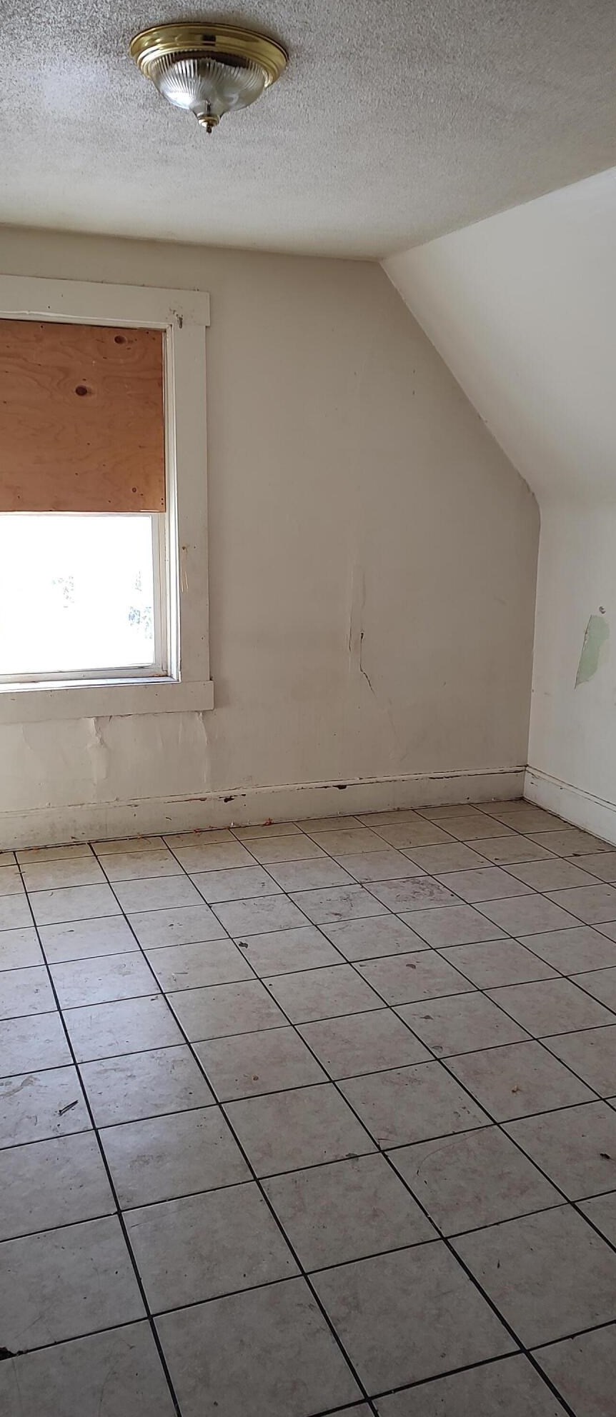 2165 42, Milwaukee WI 53208-1309 exterior