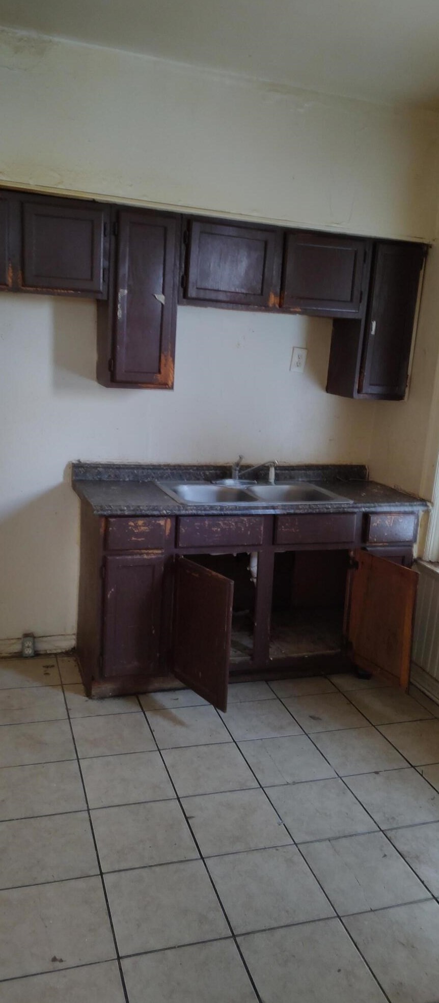 2165 42, Milwaukee WI 53208-1309 exterior