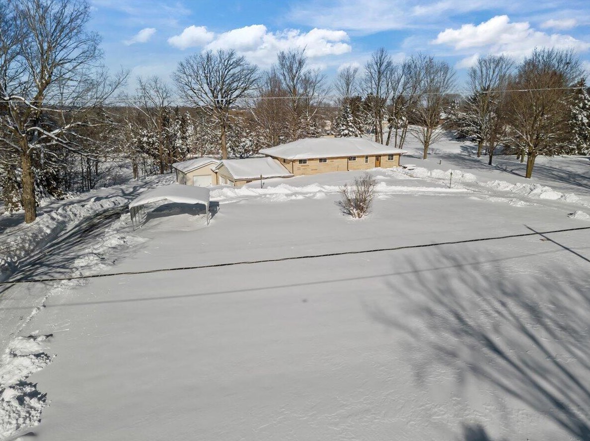 798 Riverview Dr, West Bend WI  53095-9580 exterior