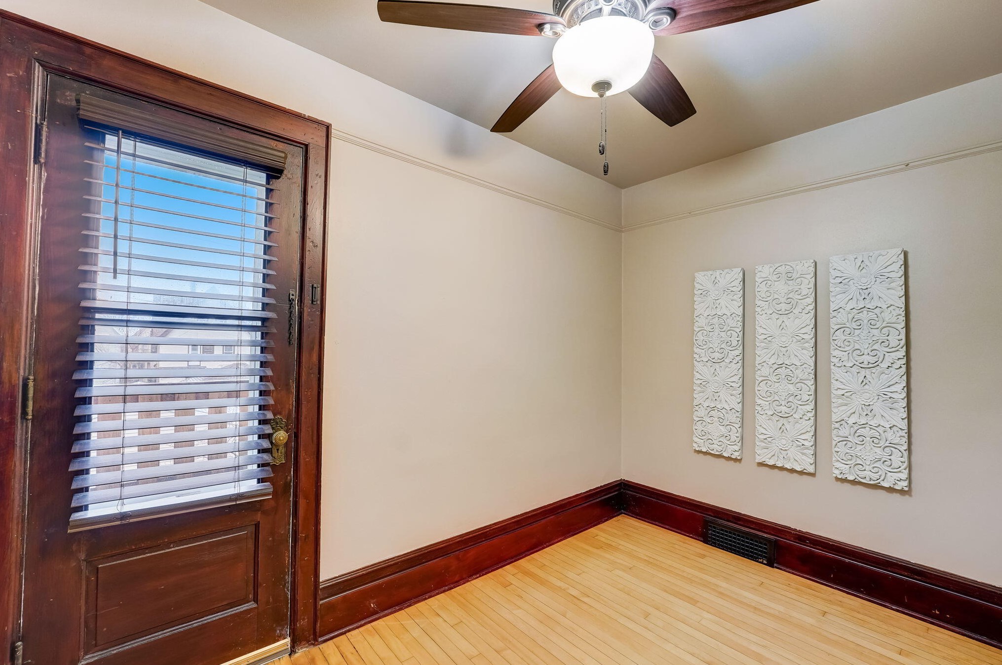 803 31st St, Milwaukee WI  53215-1219 exterior