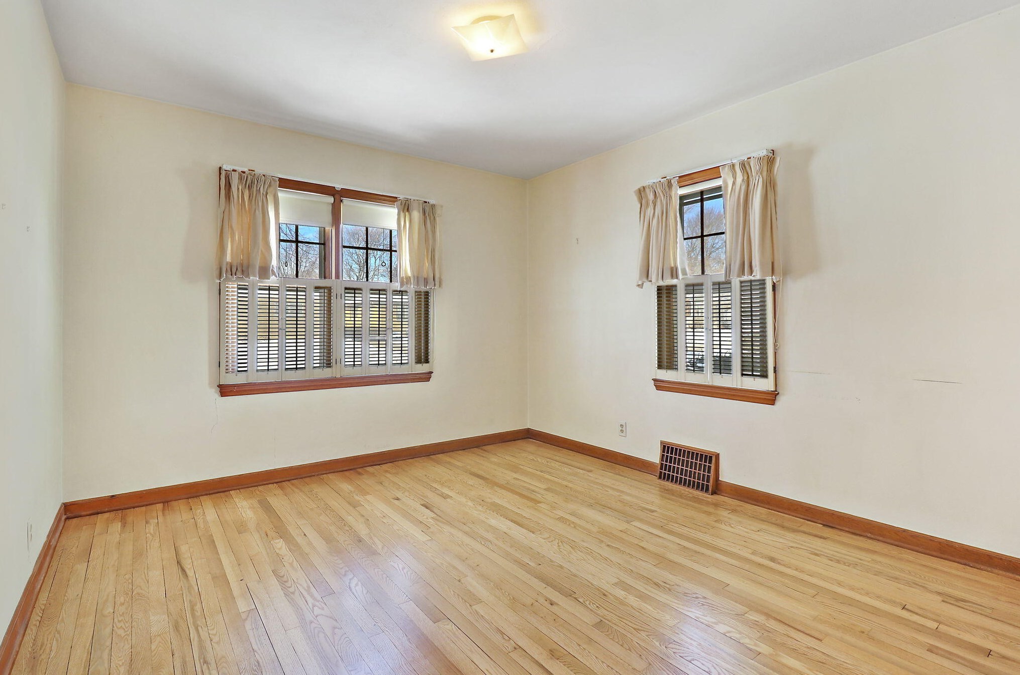 7323 43 Ave, Kenosha WI 53142-4217 exterior