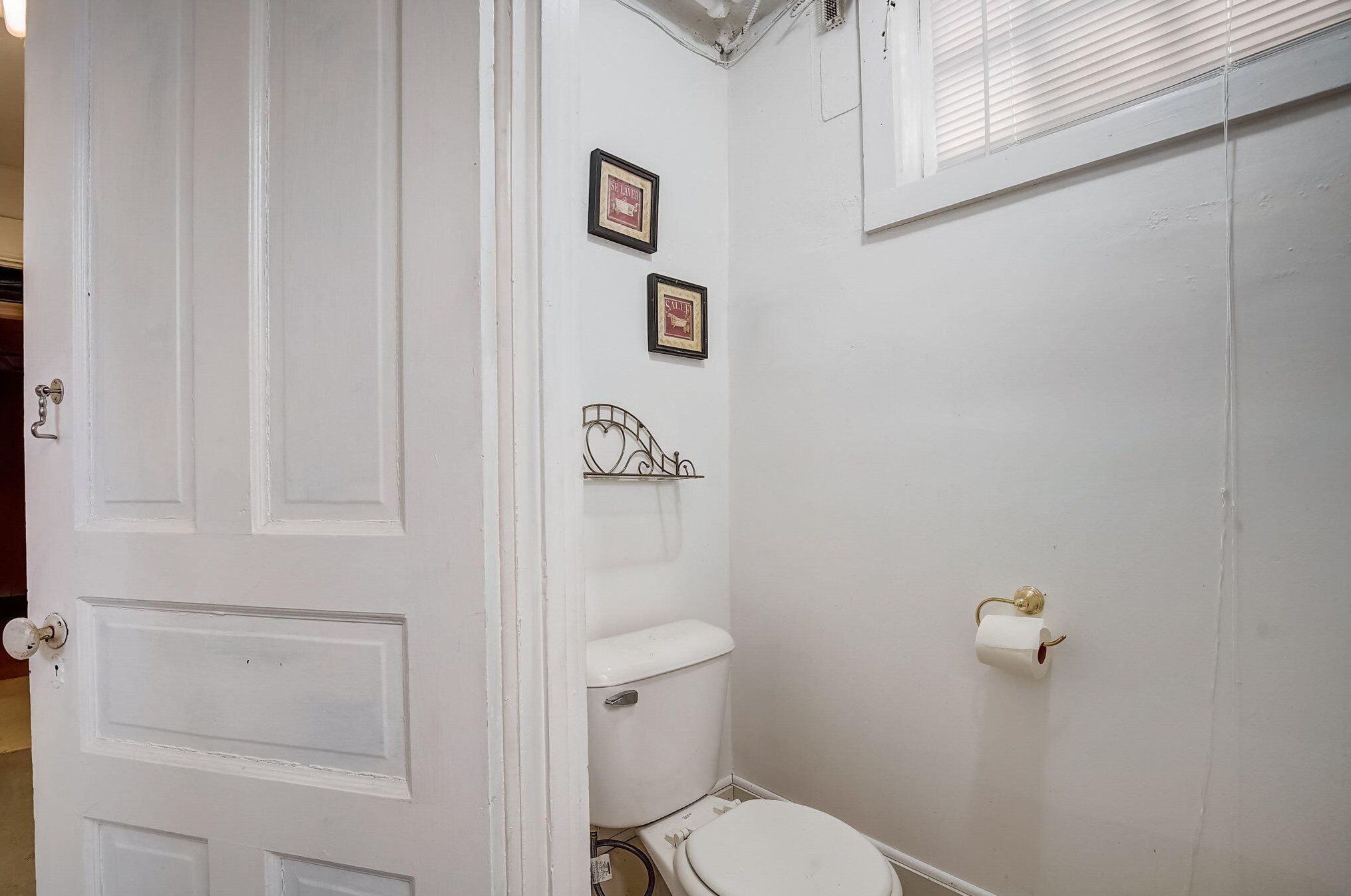 2540 Lk Dr, Milwaukee WI 53211-3808 exterior