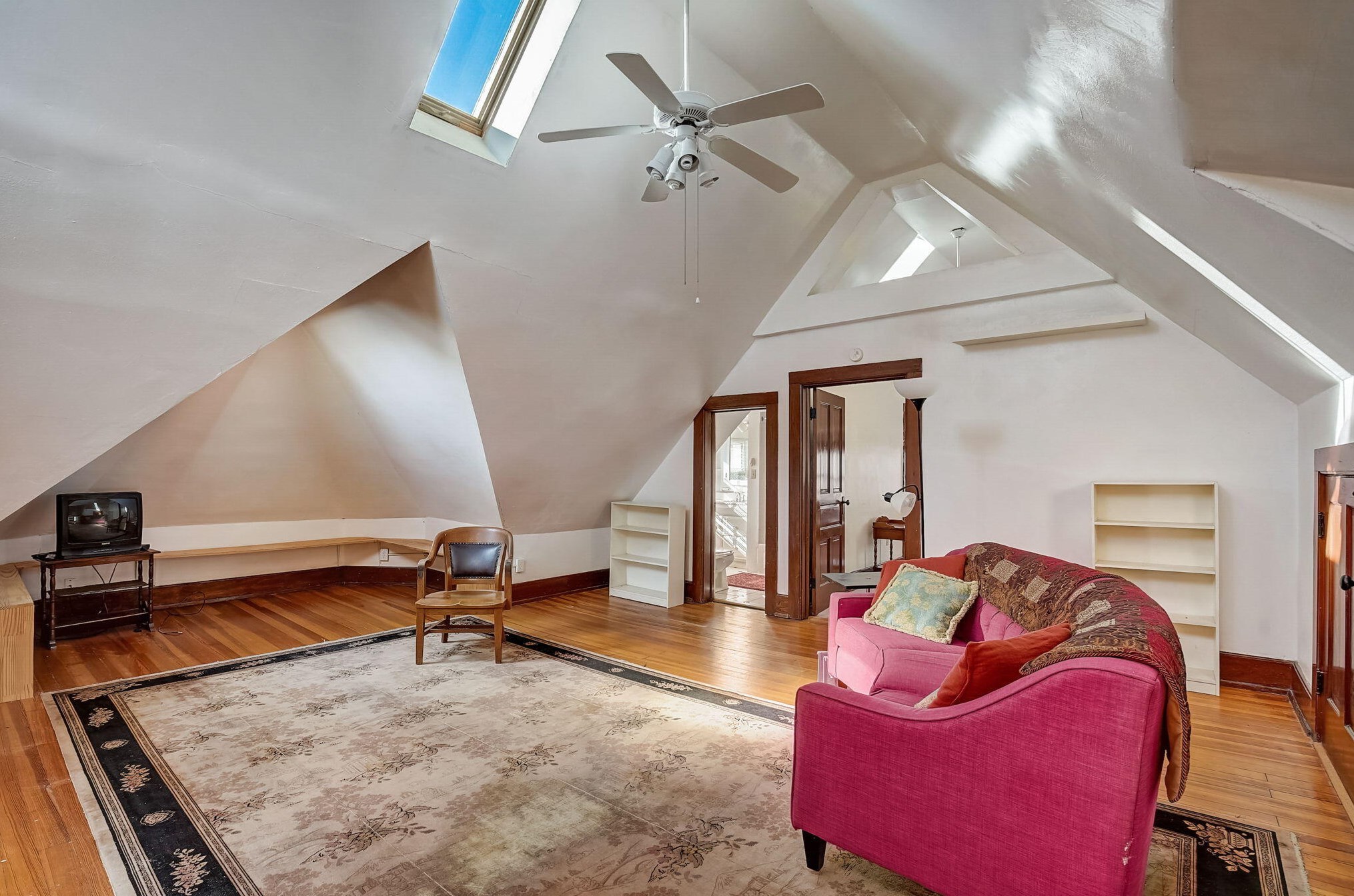 2540 Lk Dr, Milwaukee WI 53211-3808 exterior