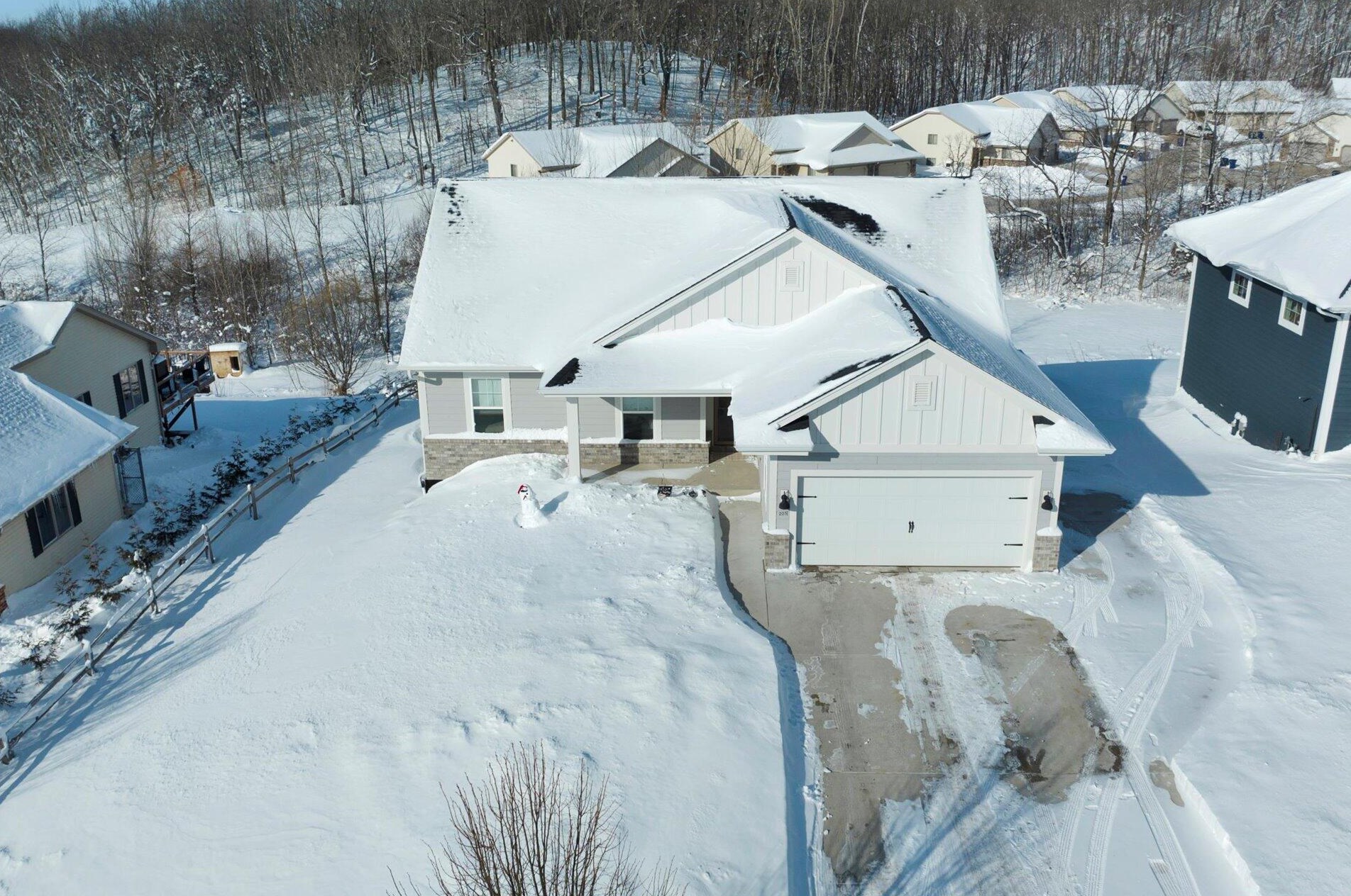 205 Glacial Dr, Slinger WI  53086-9066 exterior