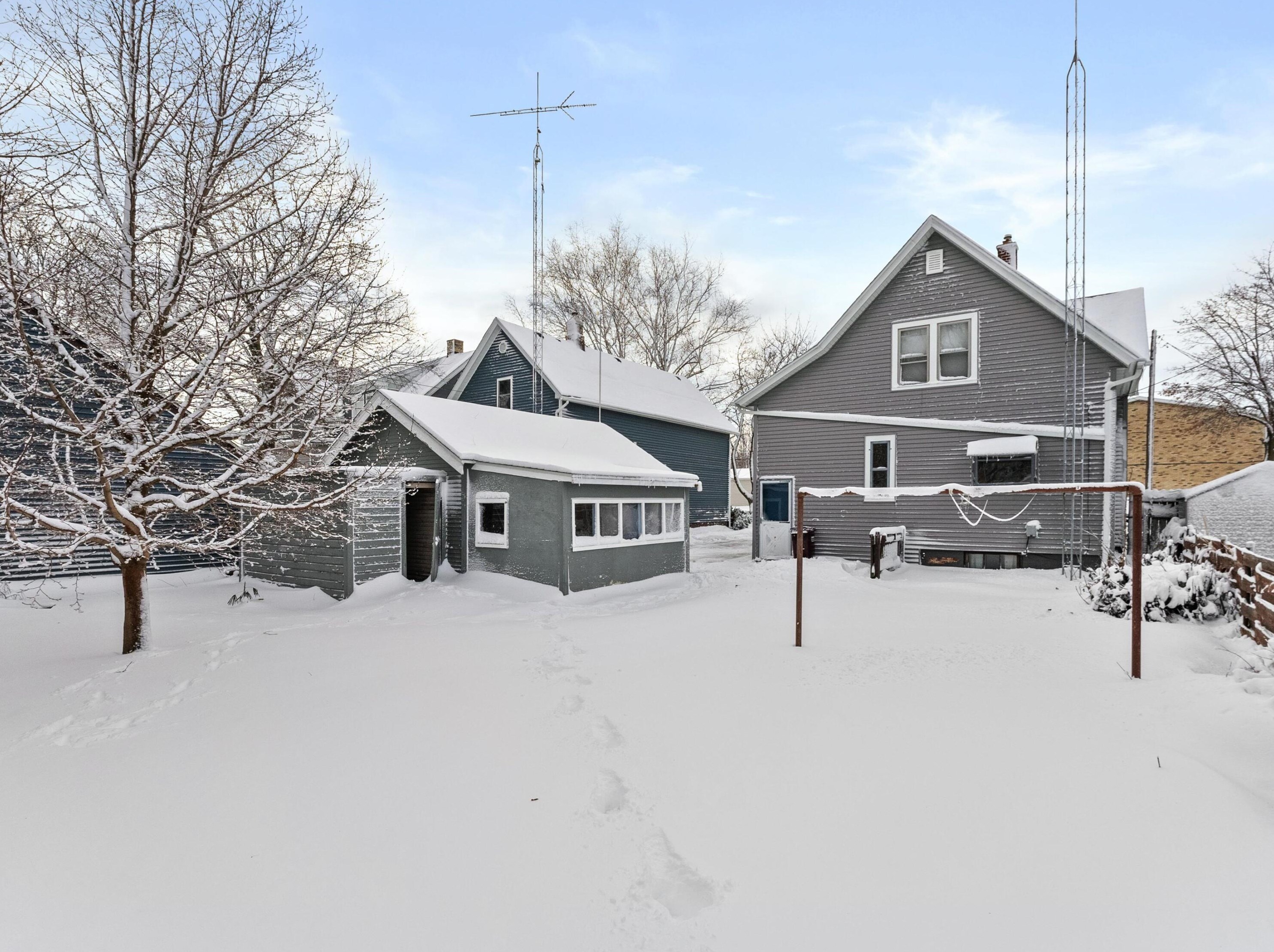 729 20th St, Manitowoc WI  54220-3866 exterior