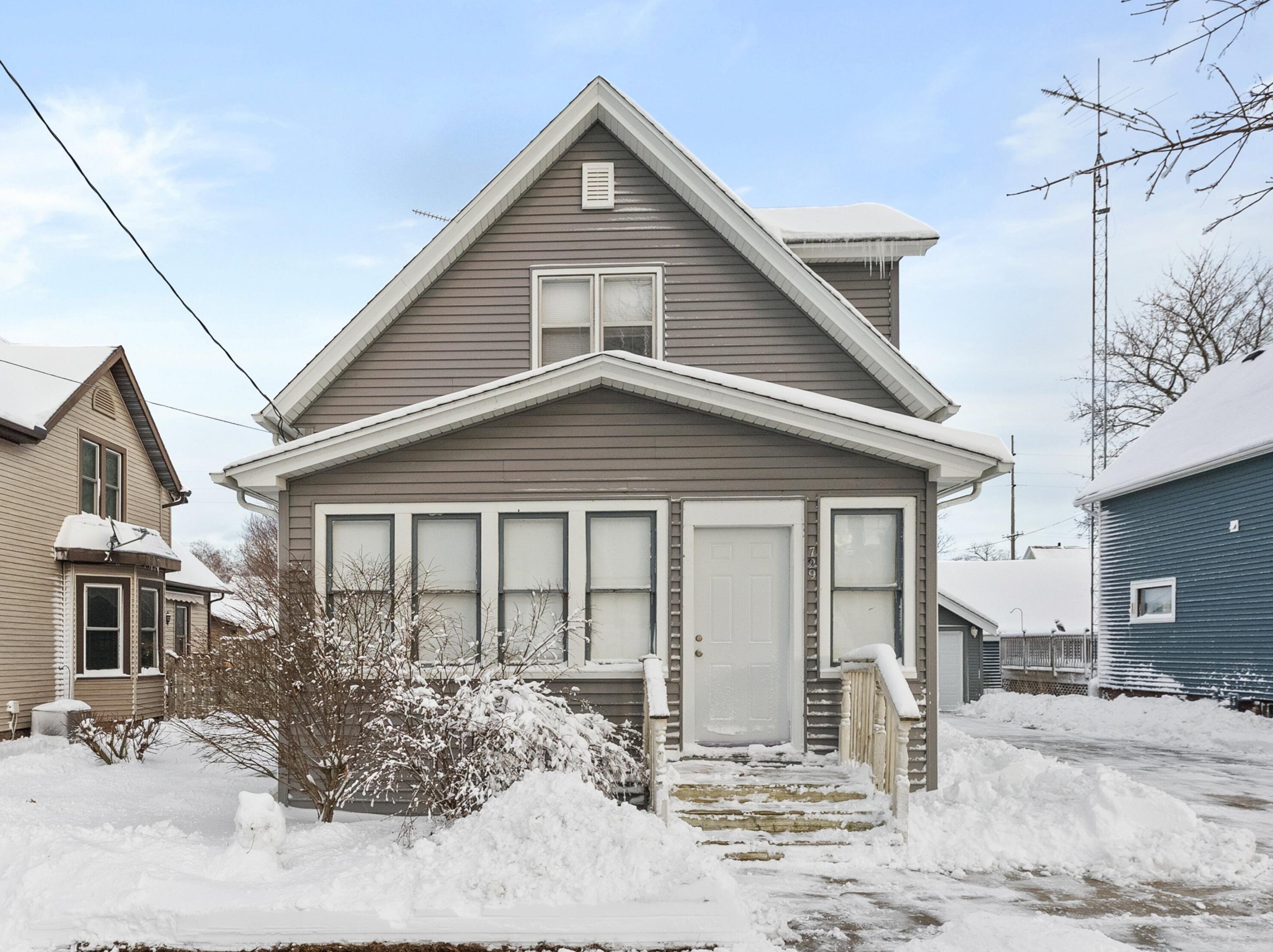 729 20th St, Manitowoc WI  54220-3866 exterior