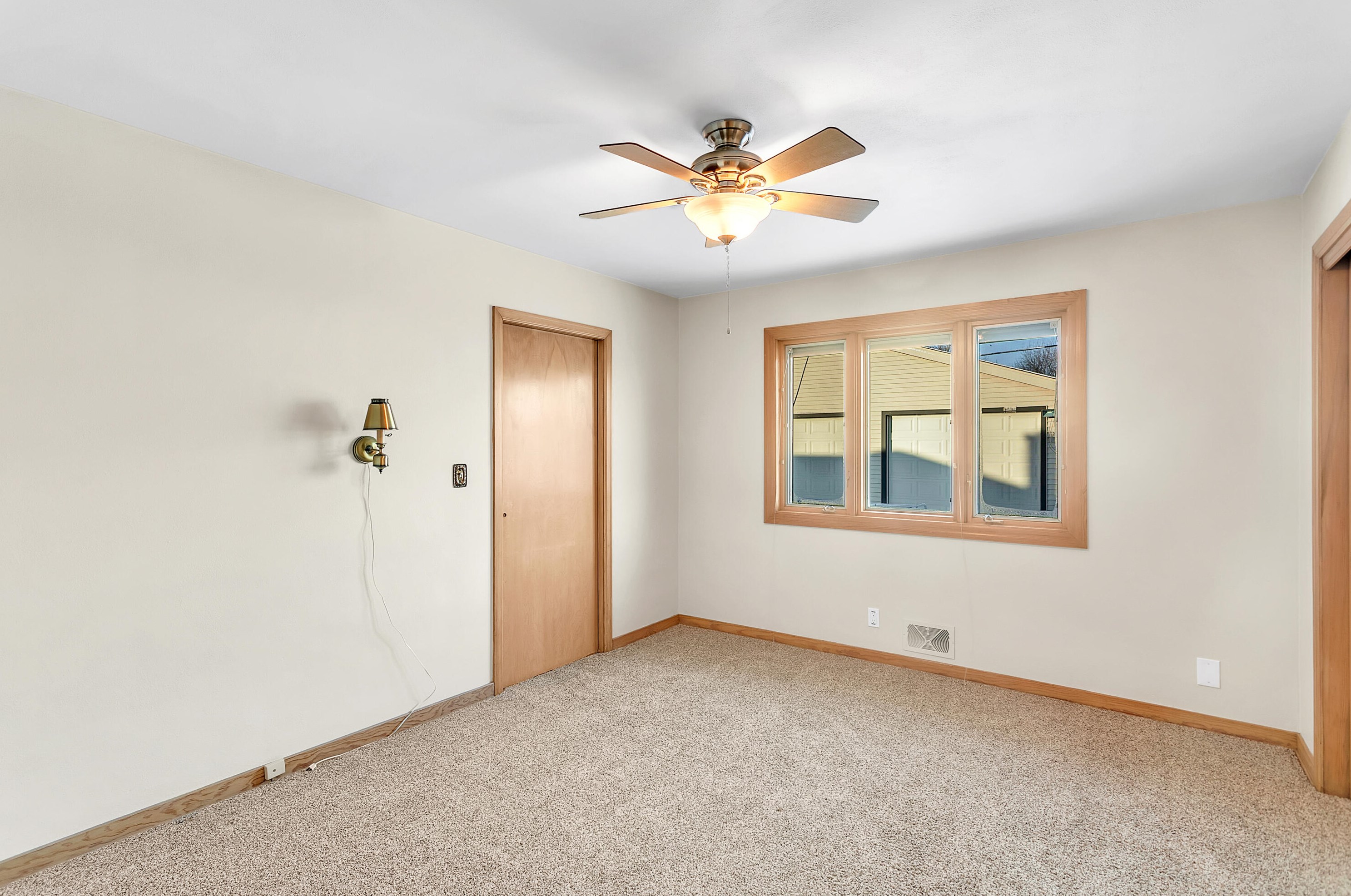 2616 Oregon St, Racine WI  53405-3948 exterior