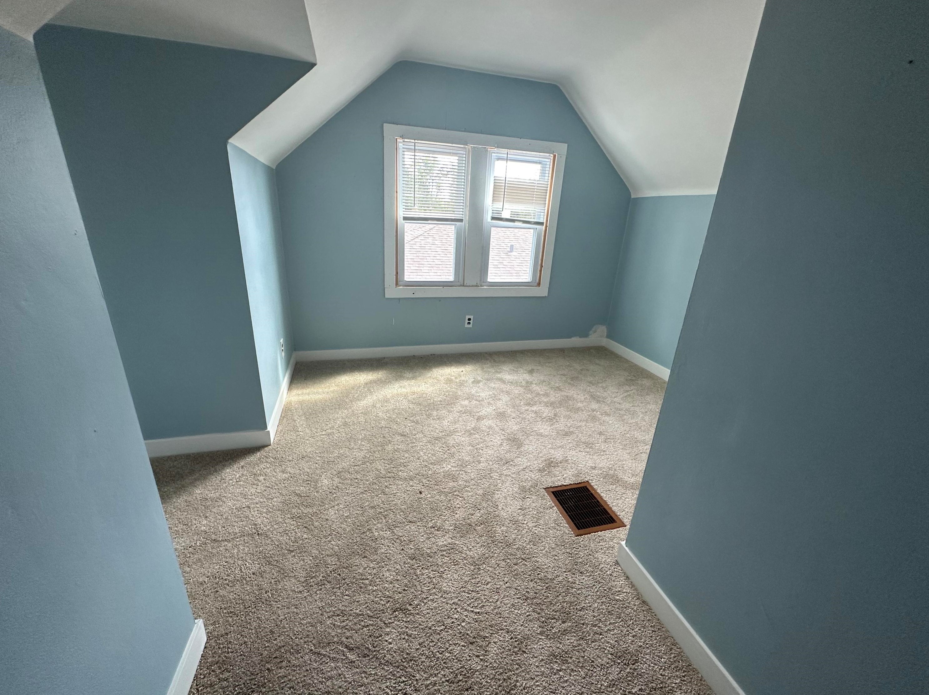 4319 87th St, Milwaukee WI  53222-1799 exterior