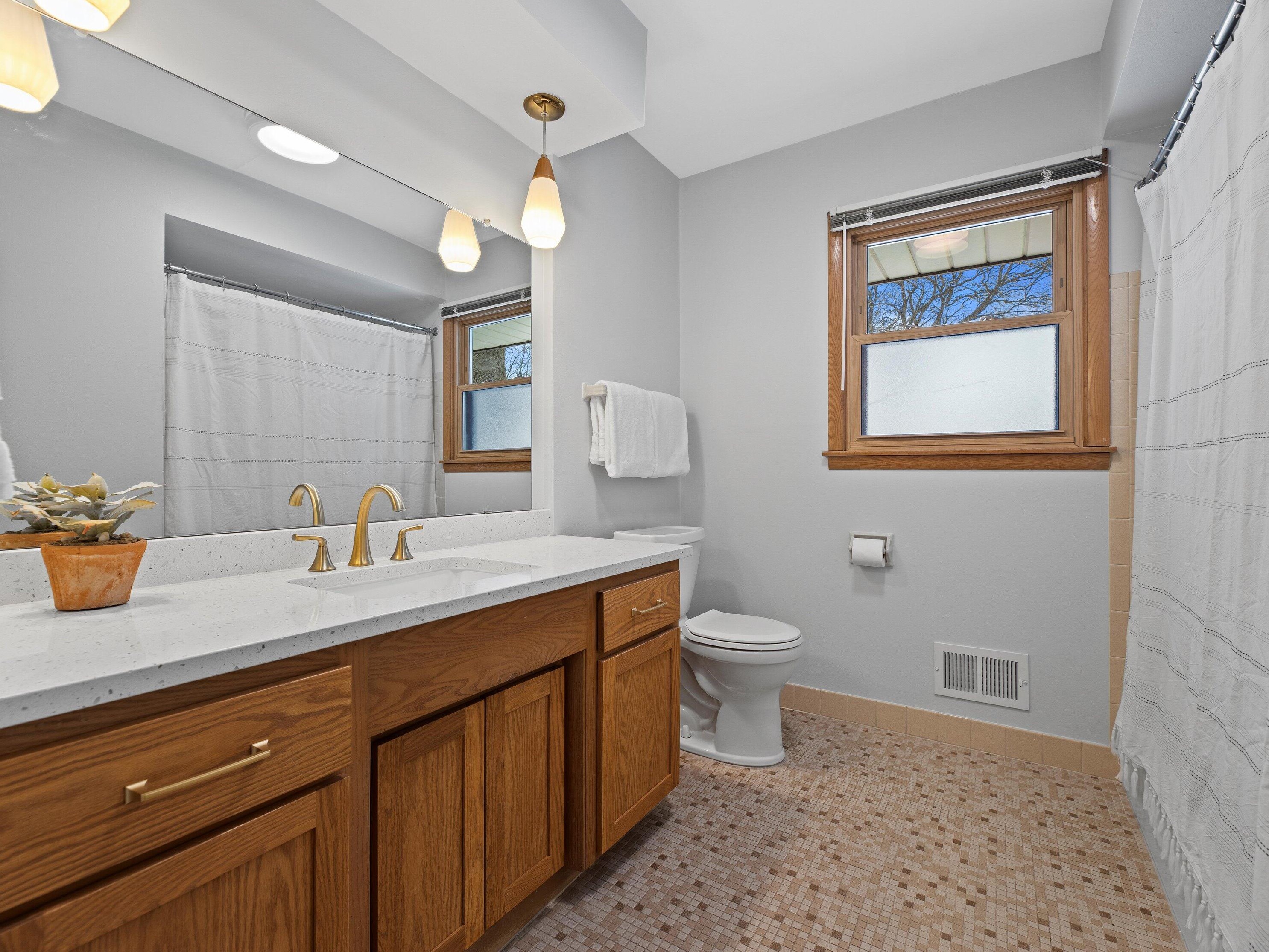 5230 Raven Dr, Greendale WI  53129-2814 exterior