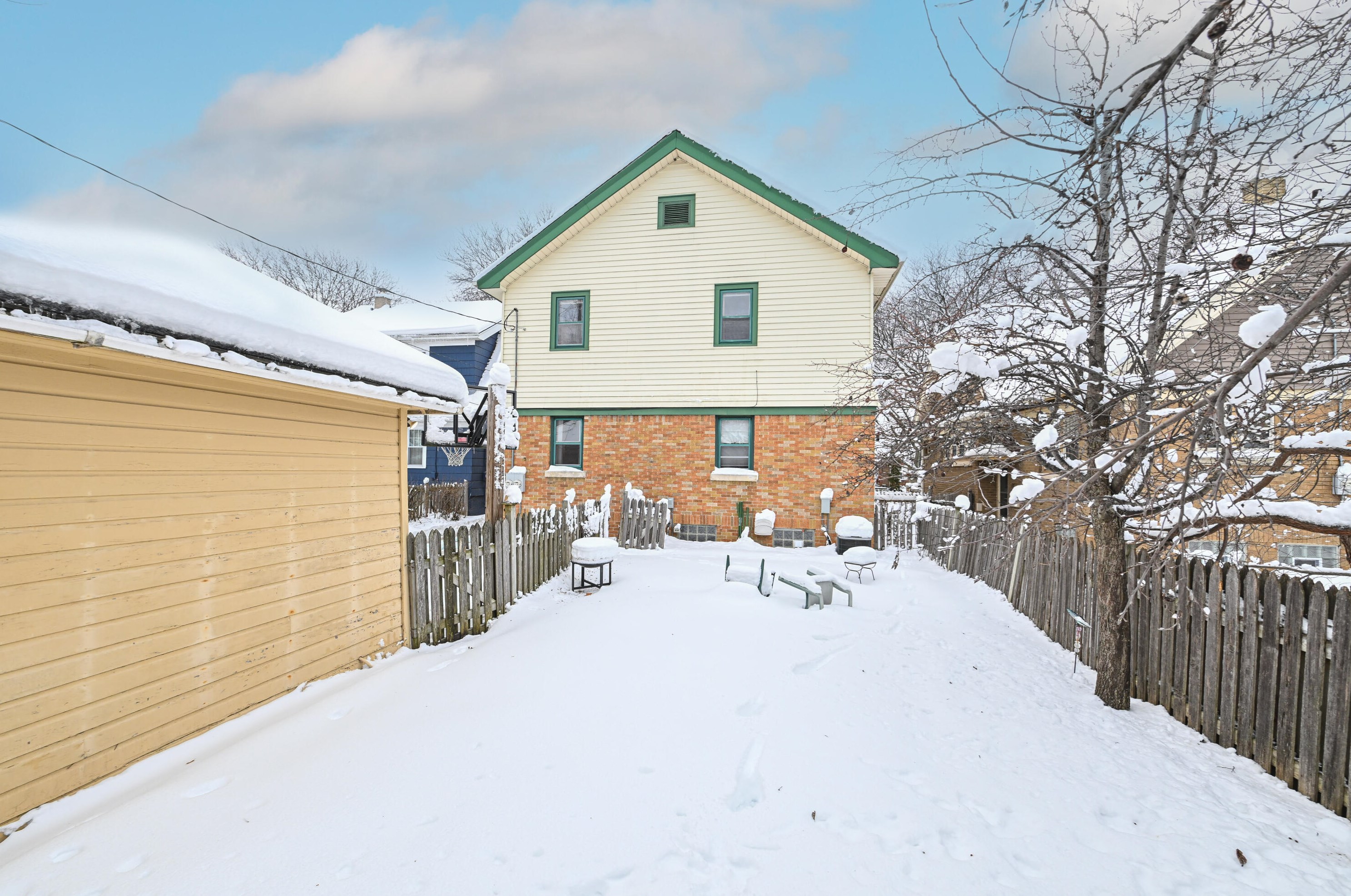 2656 69th St, Milwaukee WI  53219-2503 exterior