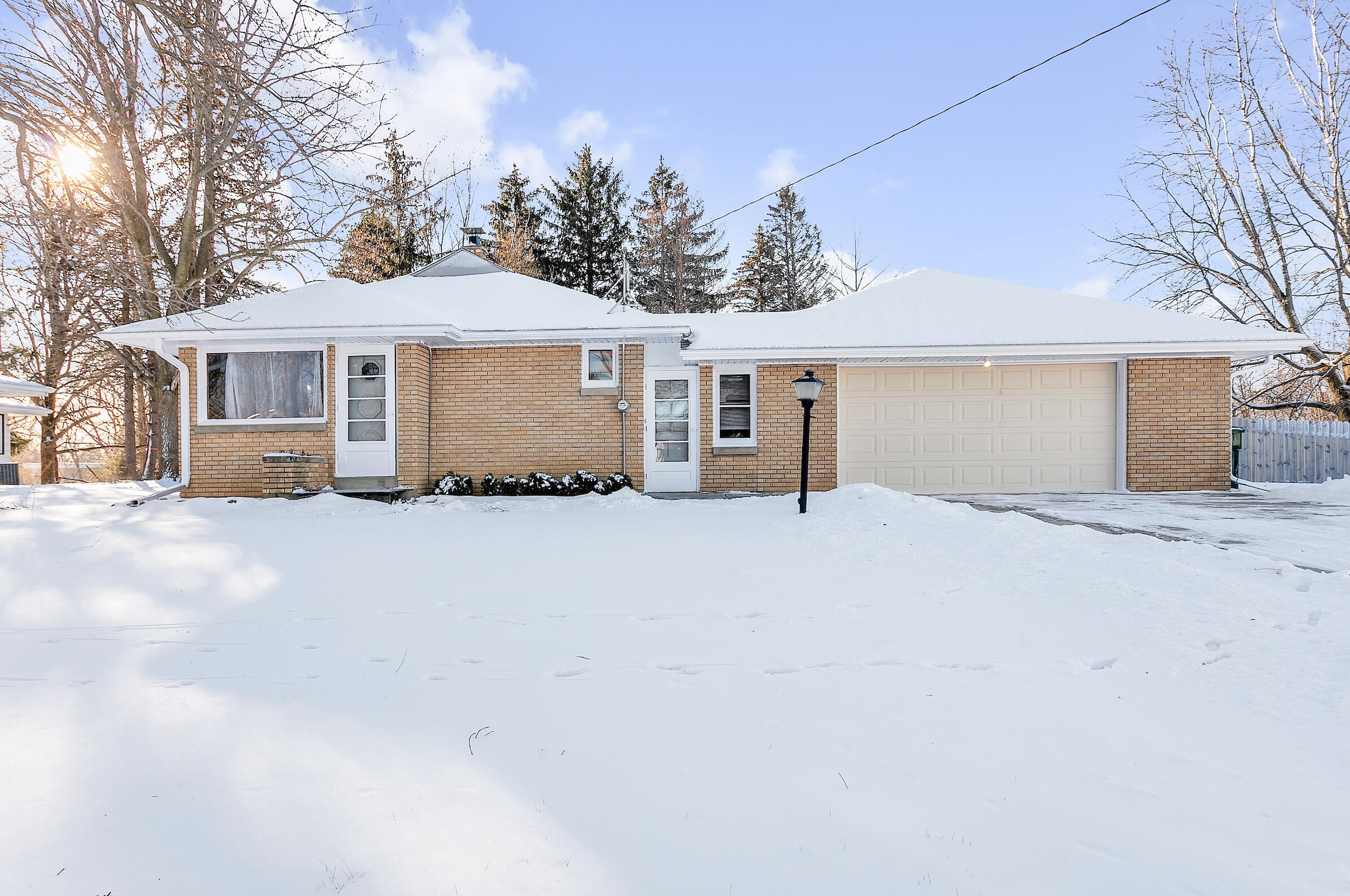 3881 Obrien Rd, Oak Creek WI  53154-6019 exterior