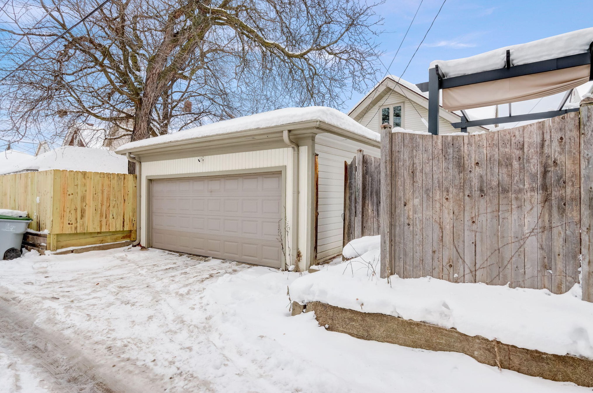 2113 55th St, Milwaukee WI  53219-1503 exterior